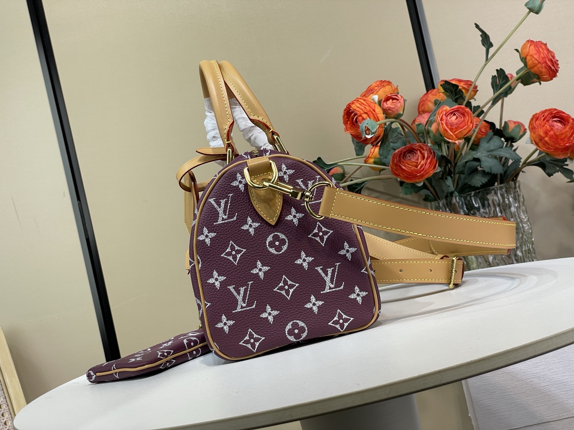 Louis Vuitton Basic Bag Cow Leather M-l-s