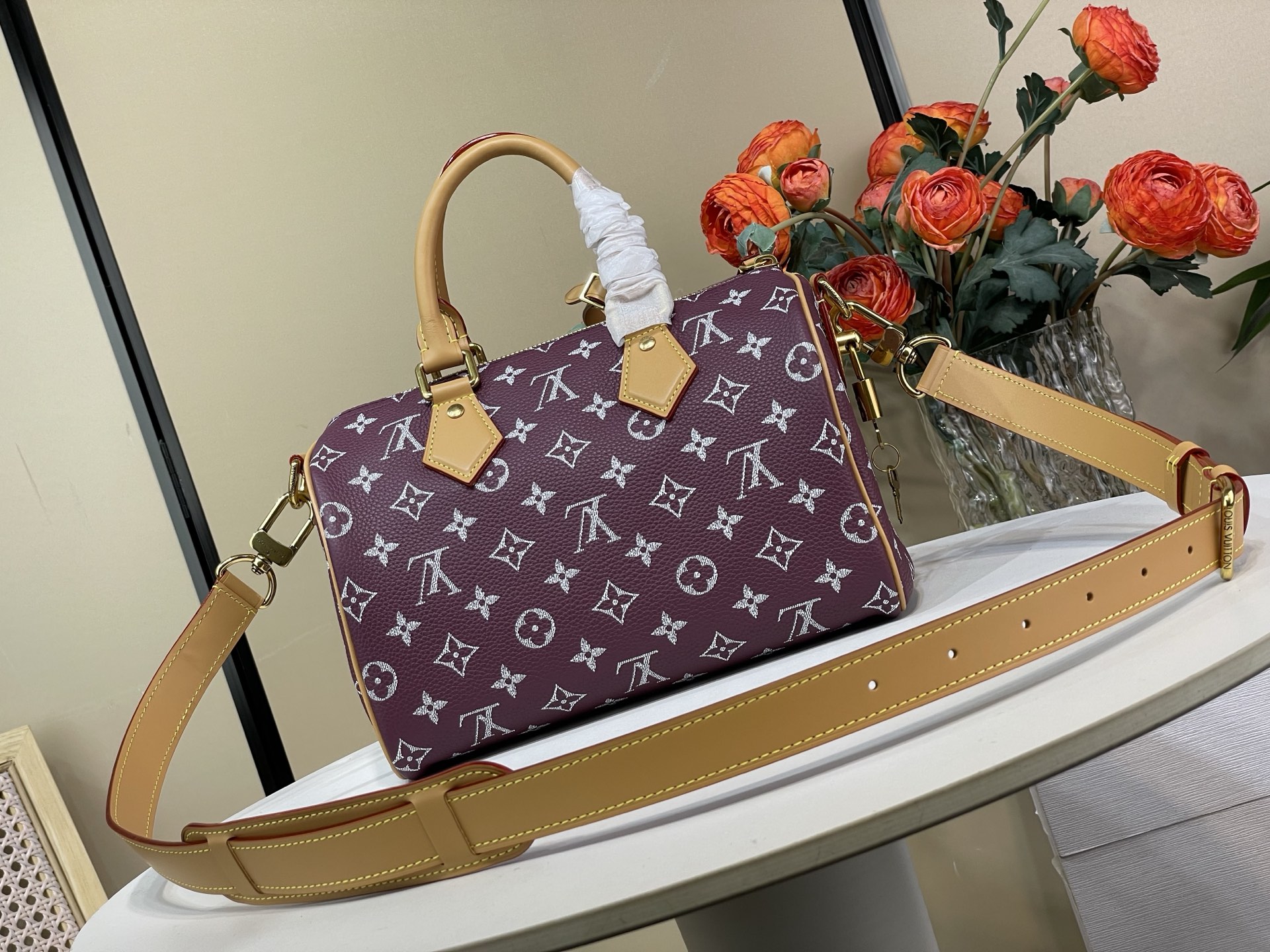 Louis Vuitton Basic Bag Cow Leather M-l-s