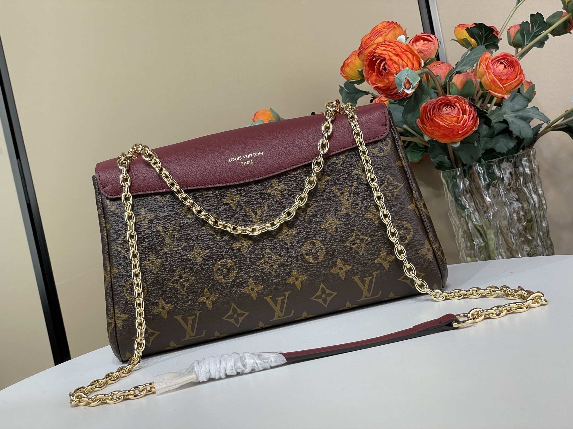 Louis Vuitton Basic Bag Canvas Black M-l-s