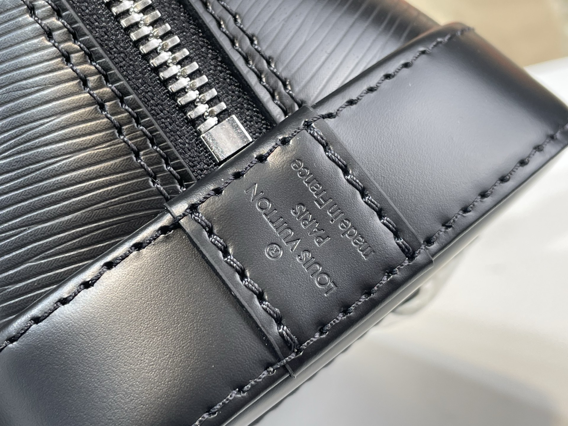 Louis Vuitton Tote Bag Black M-l-s