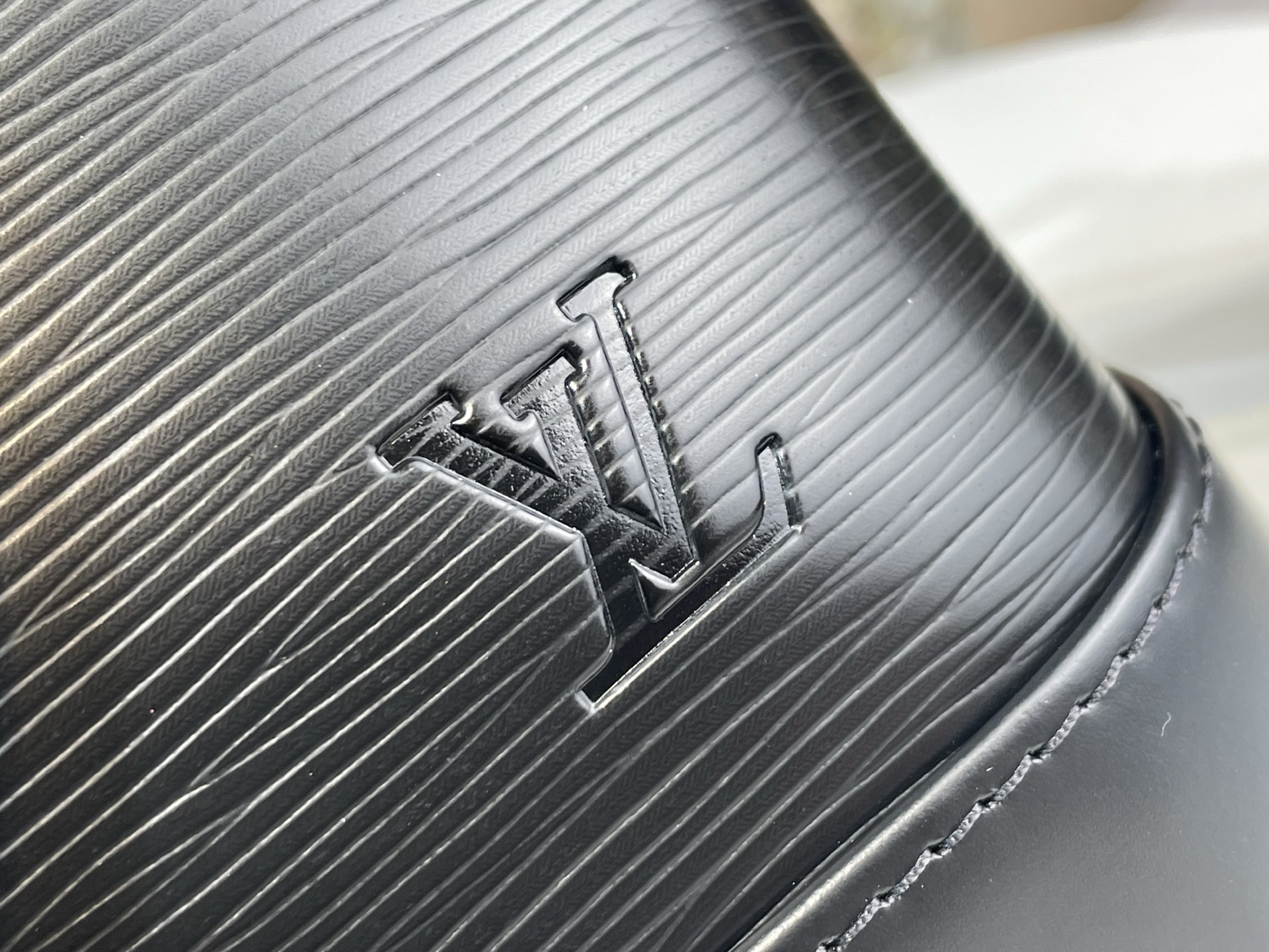 Louis Vuitton Tote Bag Black M-l-s