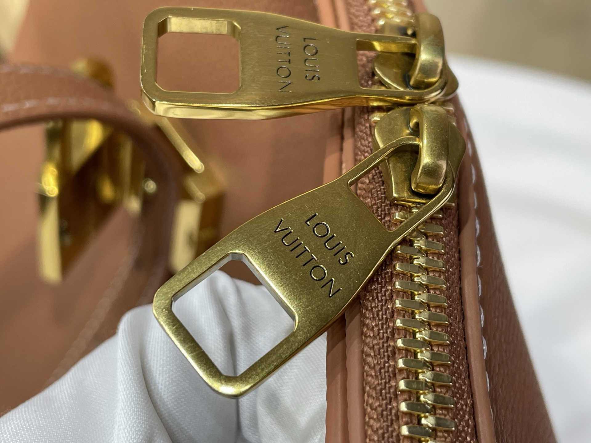 Louis Vuitton Basic Bag Cow Leather Black Large Capacity M-l-s