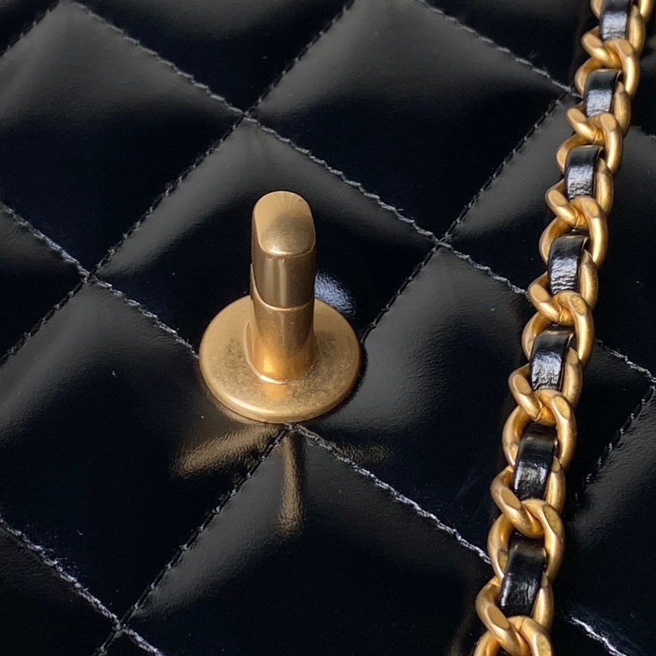 Chanel Male Basic Bag M-l-s