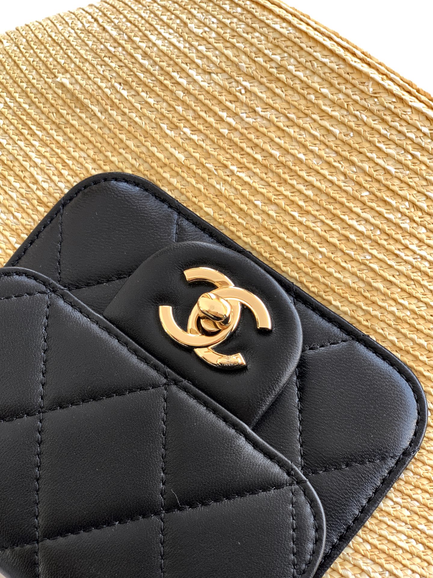 Chanel Tote Bag 13cm-18cm-l