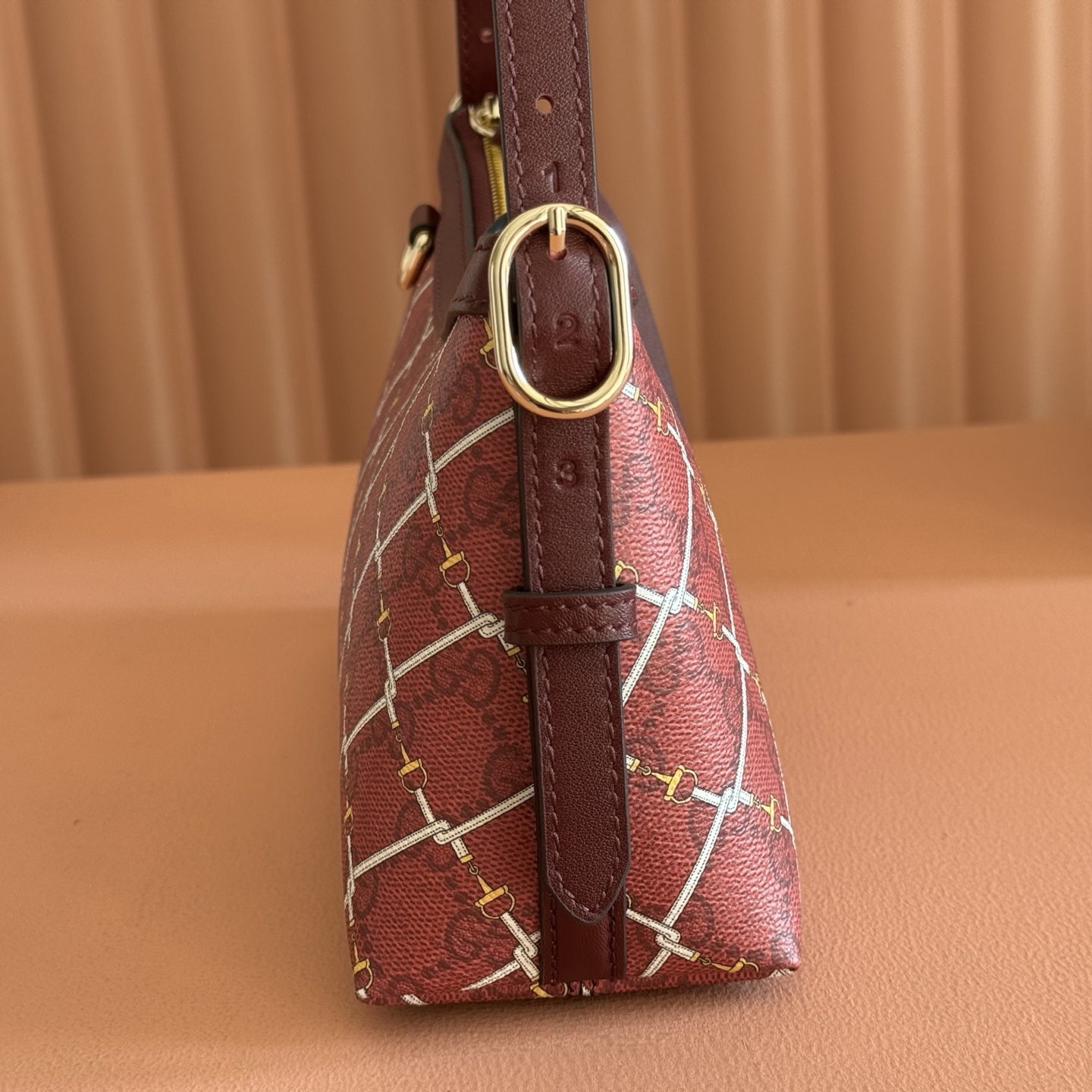 Gucci Shoulder Bag Gold M-l-s