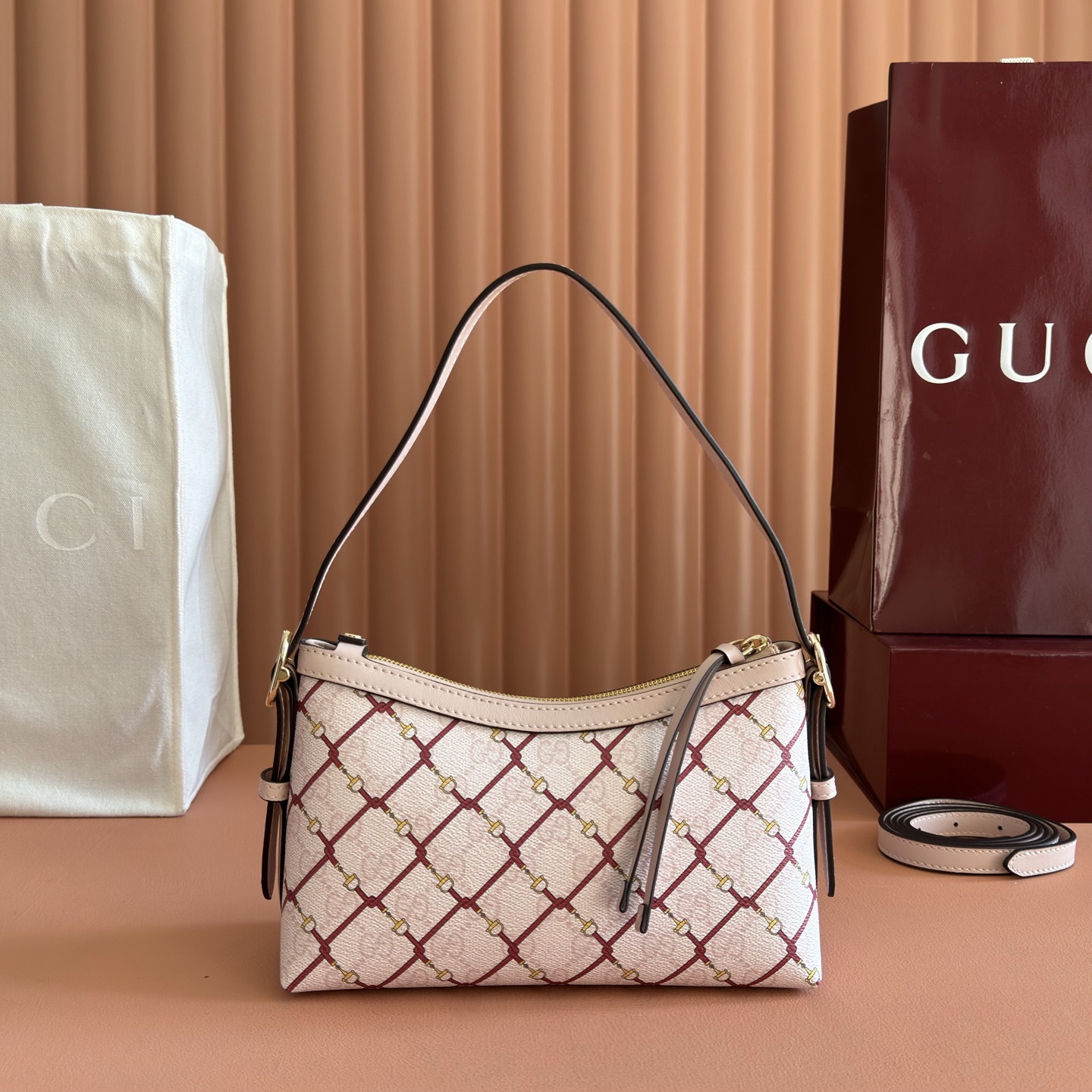 Gucci Shoulder Bag Gold M-l-s