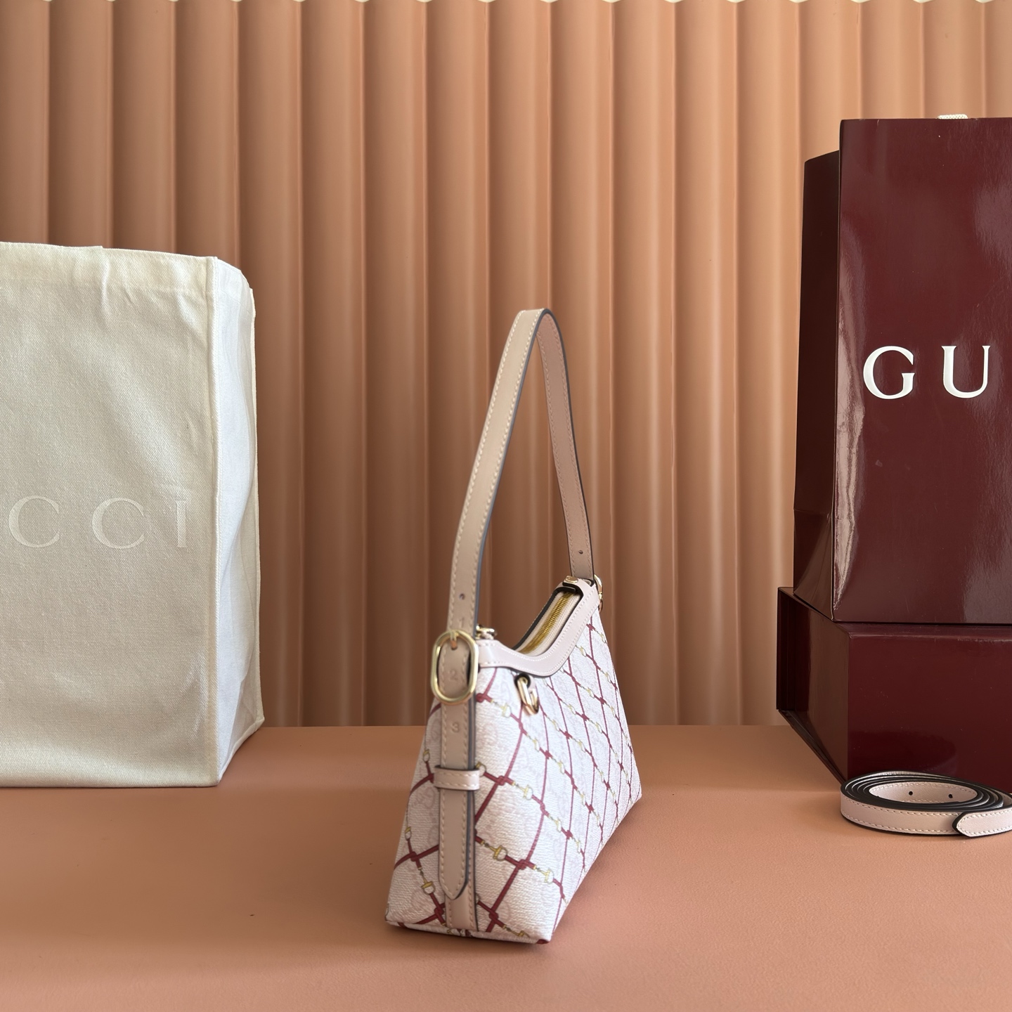 Gucci Shoulder Bag Gold M-l-s