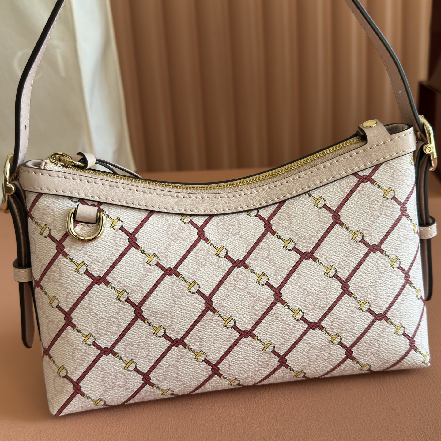 Gucci Shoulder Bag Gold M-l-s