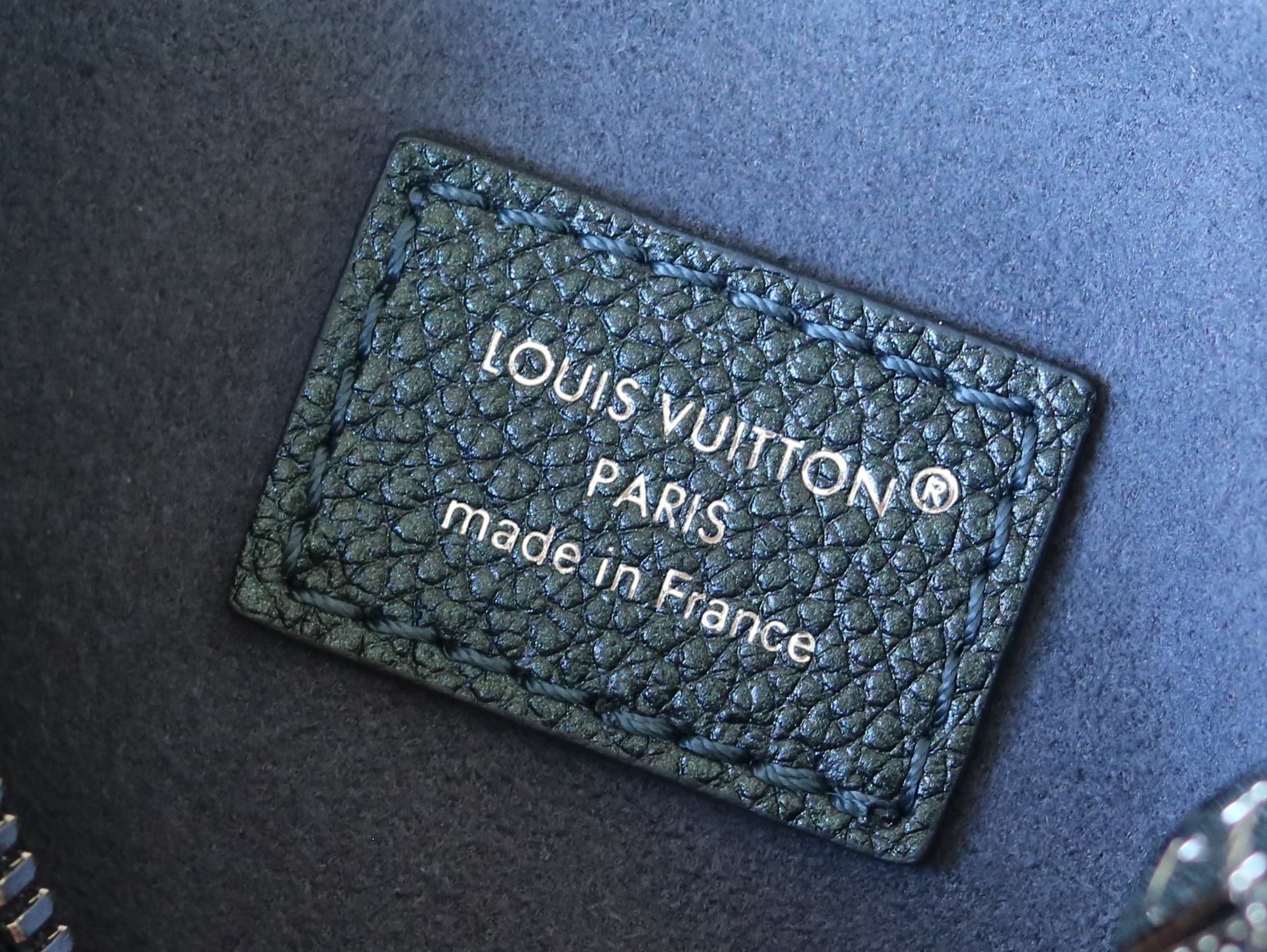 Louis Vuitton Basic Bag Cow Leather M-l-s