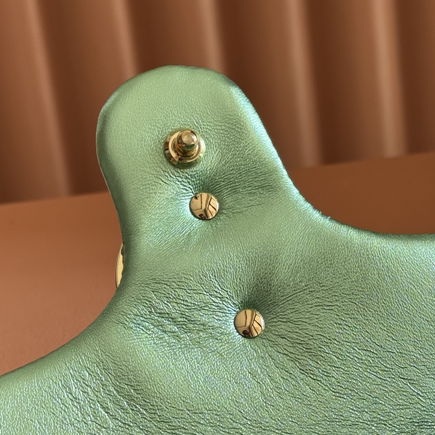 Gucci Basic Bag Sheepskin Silver M-l-s