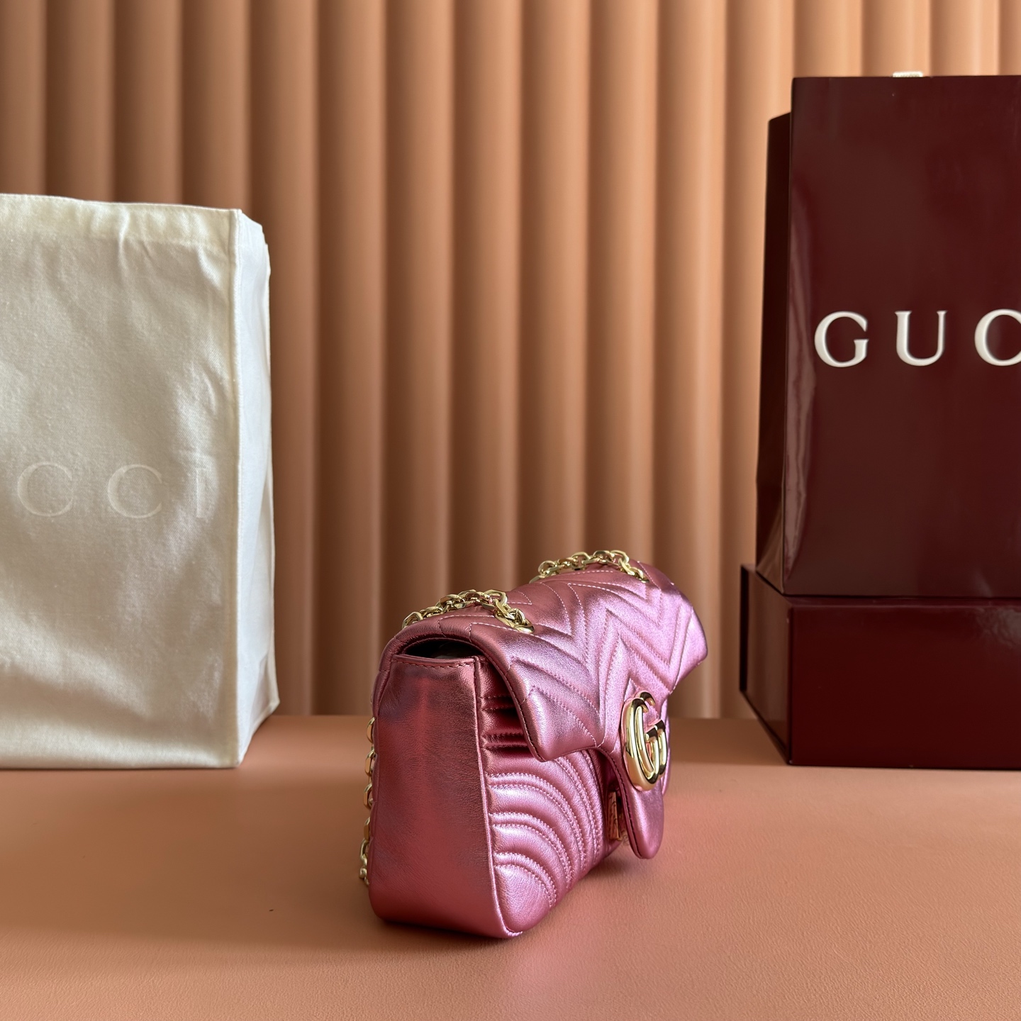 Gucci Basic Bag Sheepskin Silver M-l-s