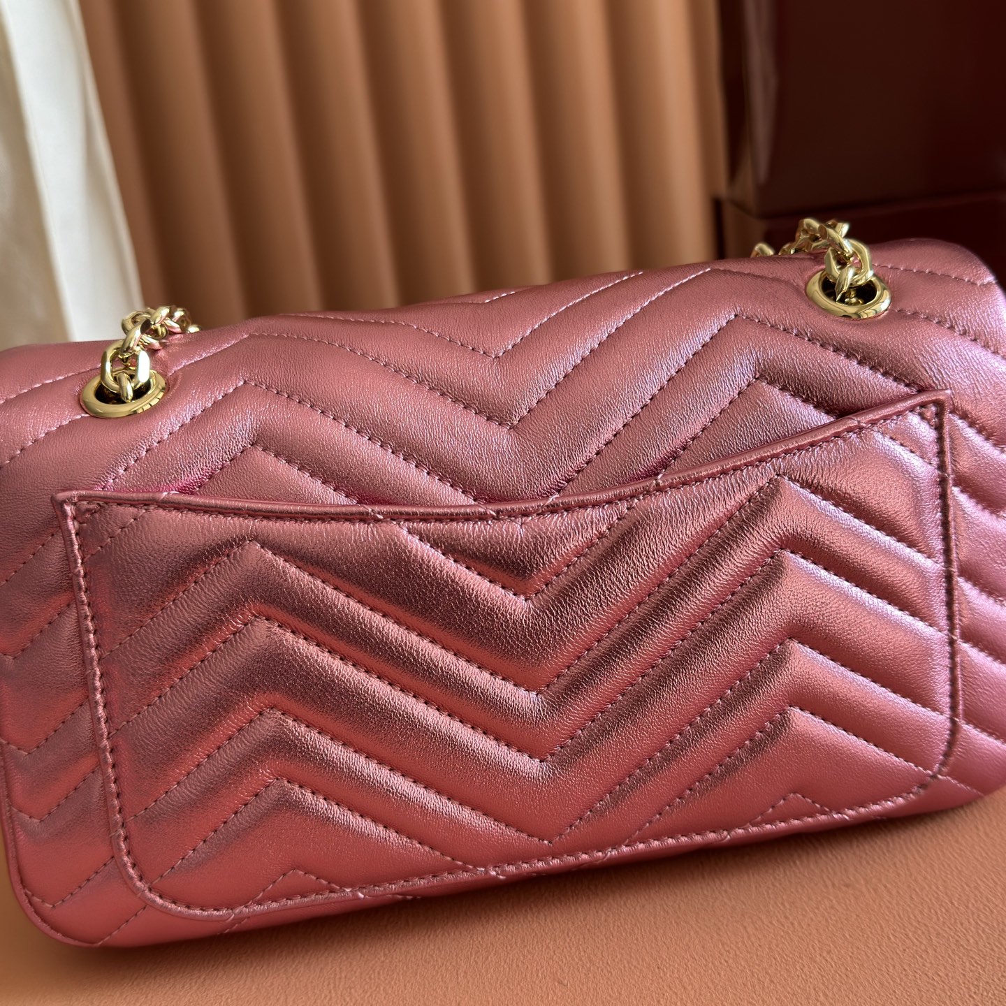 Gucci Basic Bag Sheepskin Silver M-l-s