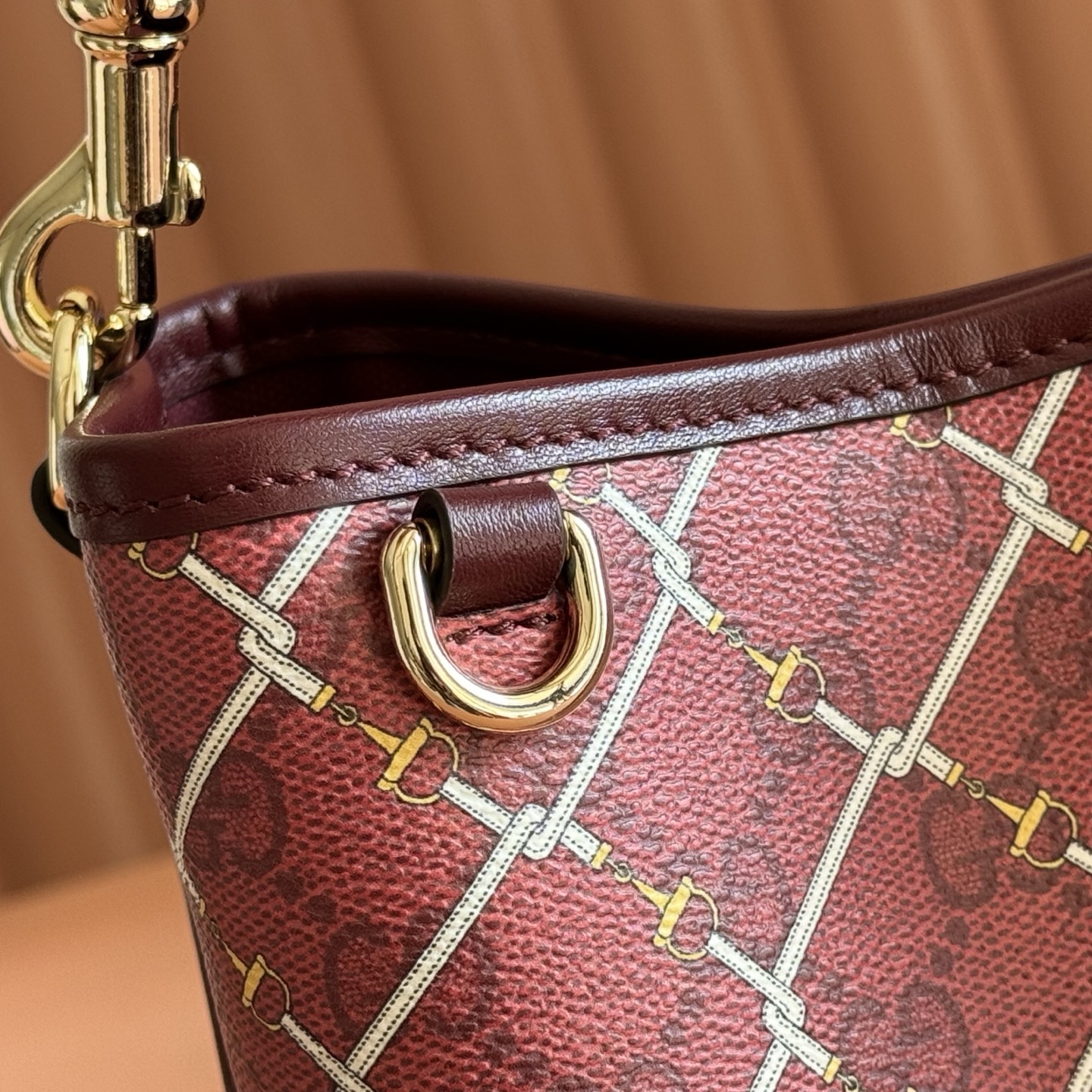 Gucci Bucket Bag Gold M-l