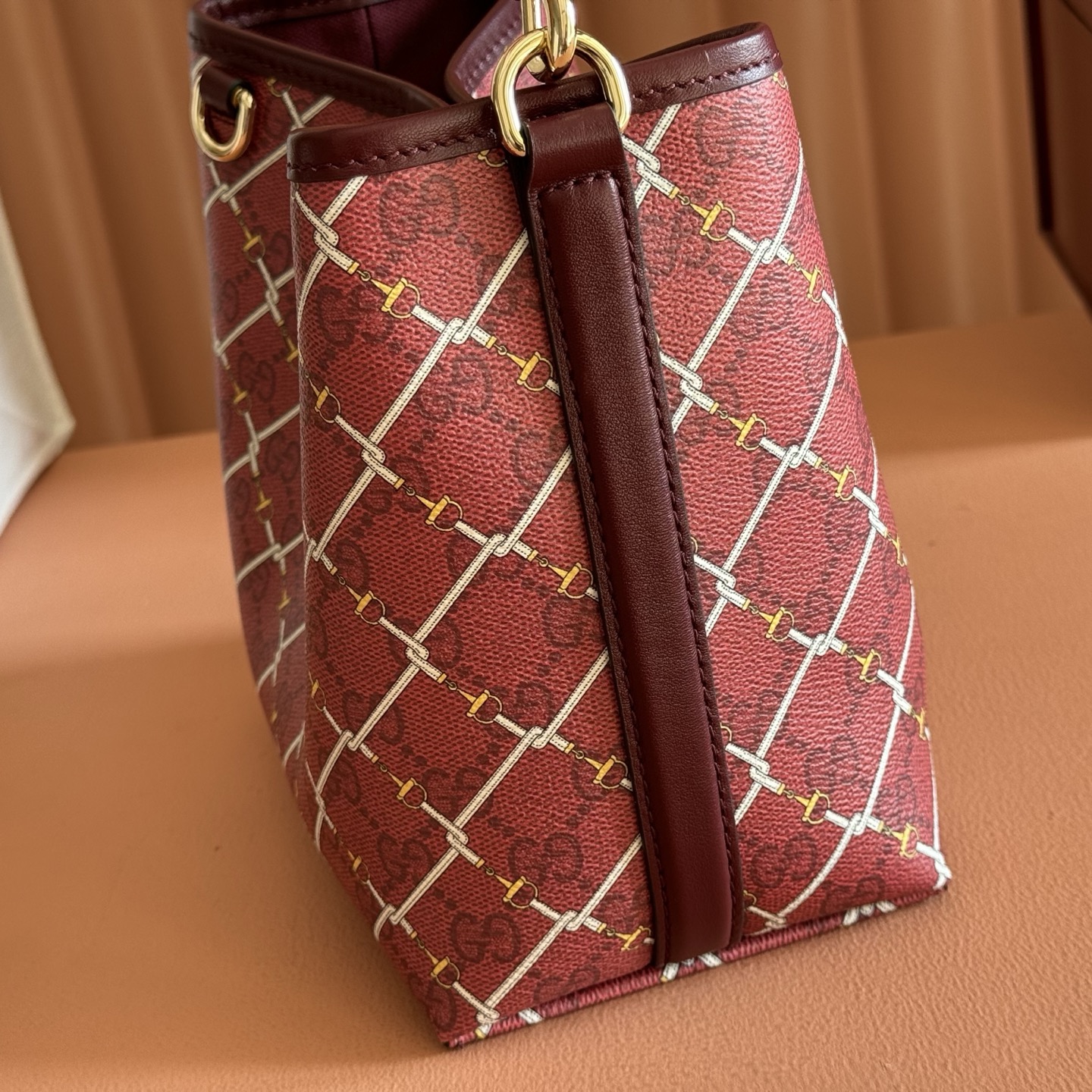 Gucci Bucket Bag Gold M-l