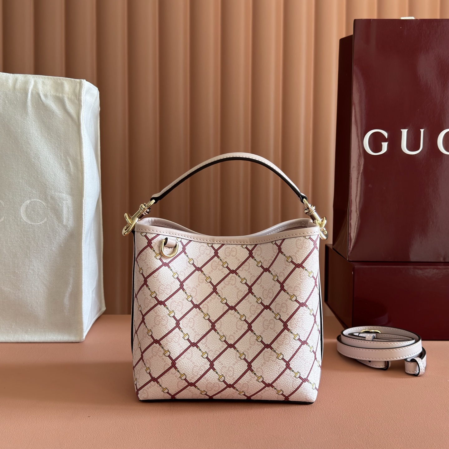 Gucci Bucket Bag Gold M-l