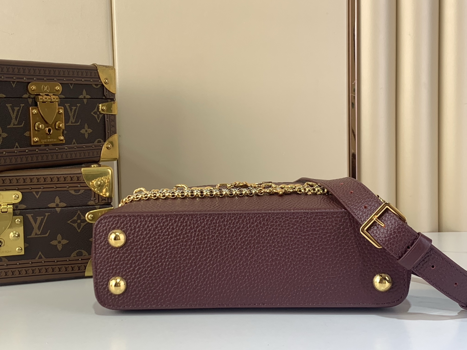 Louis Vuitton Basic Bag M-l-s