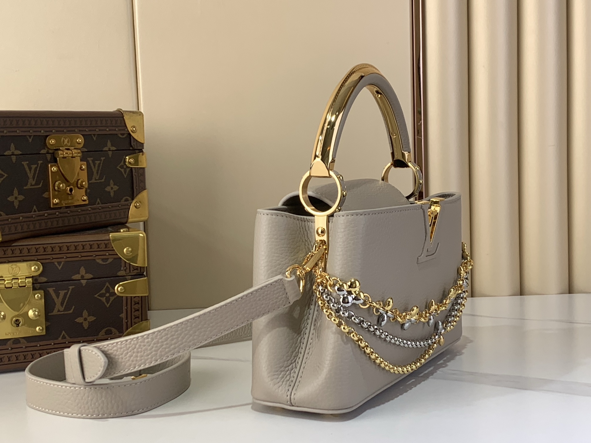 Louis Vuitton Basic Bag Gray M-l-s