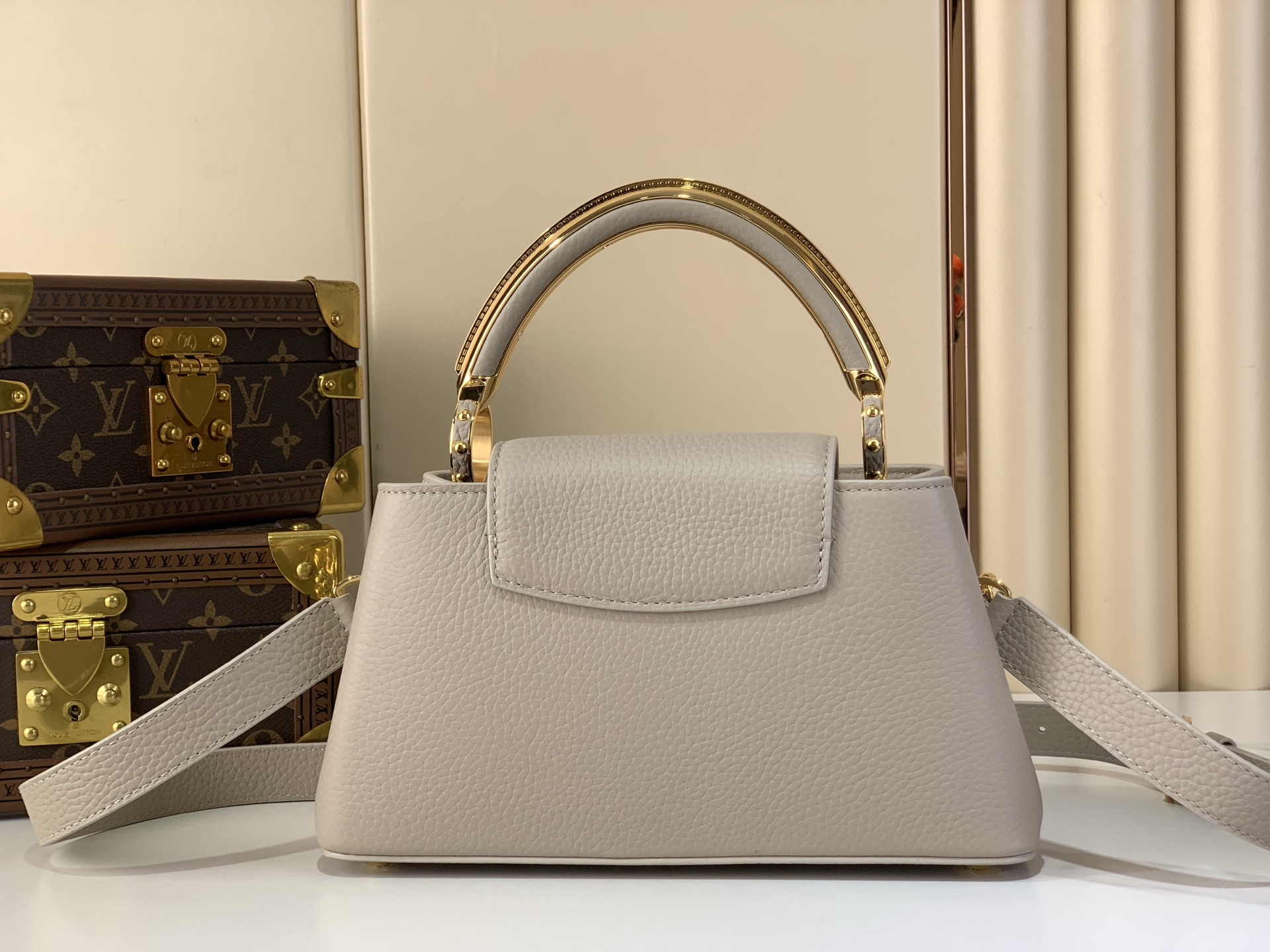 Louis Vuitton Basic Bag Gray M-l-s