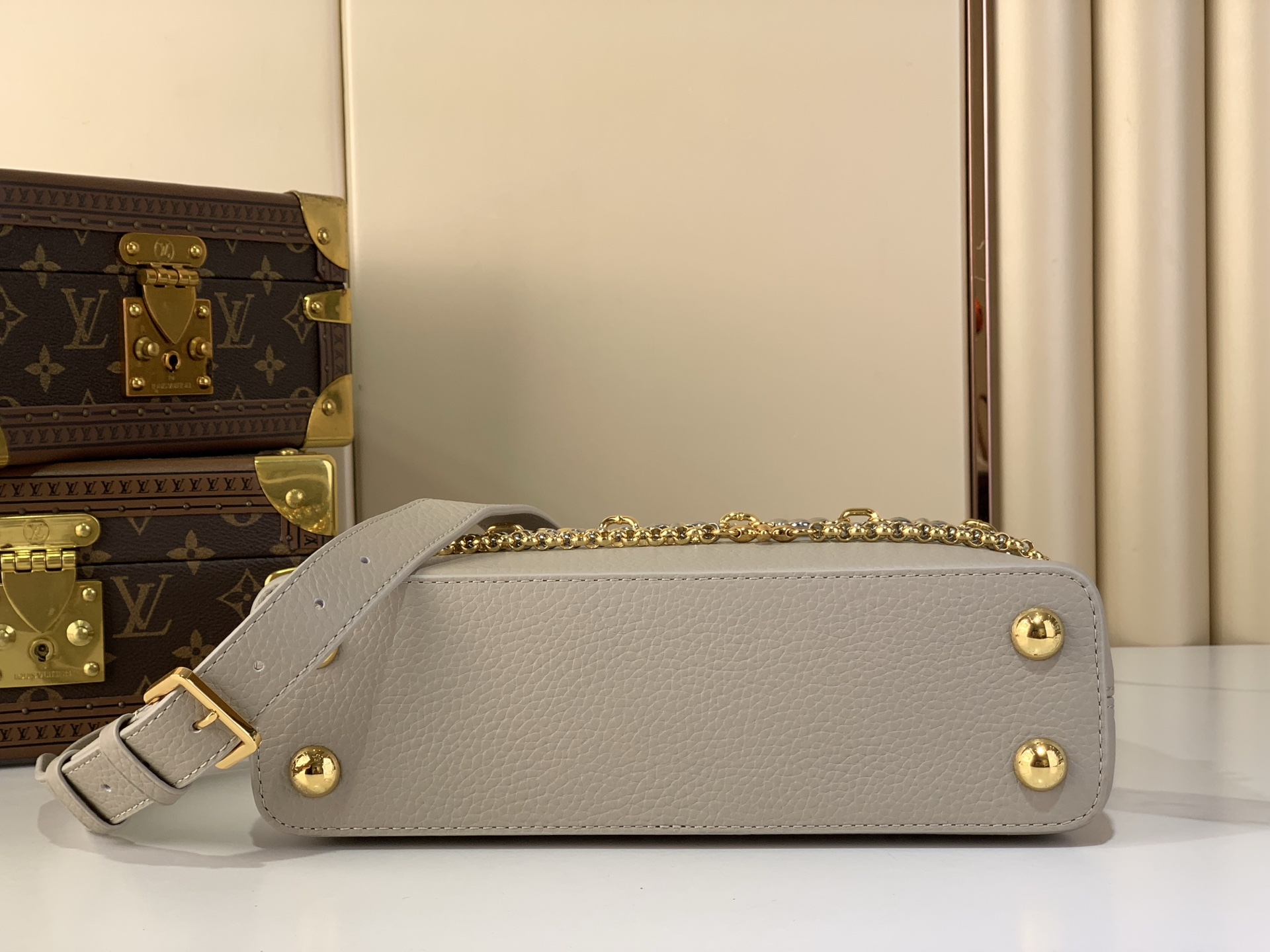 Louis Vuitton Basic Bag Gray M-l-s