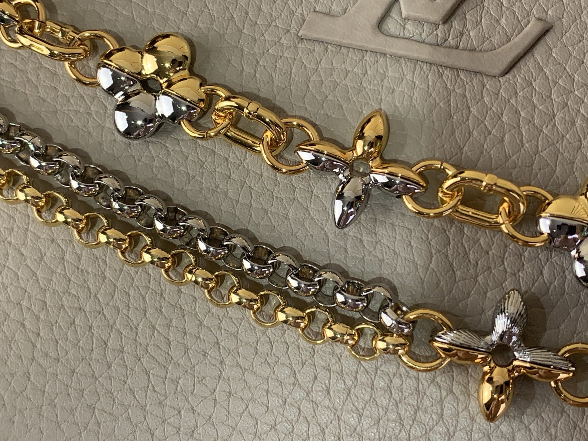 Louis Vuitton Basic Bag Gray M-l-s