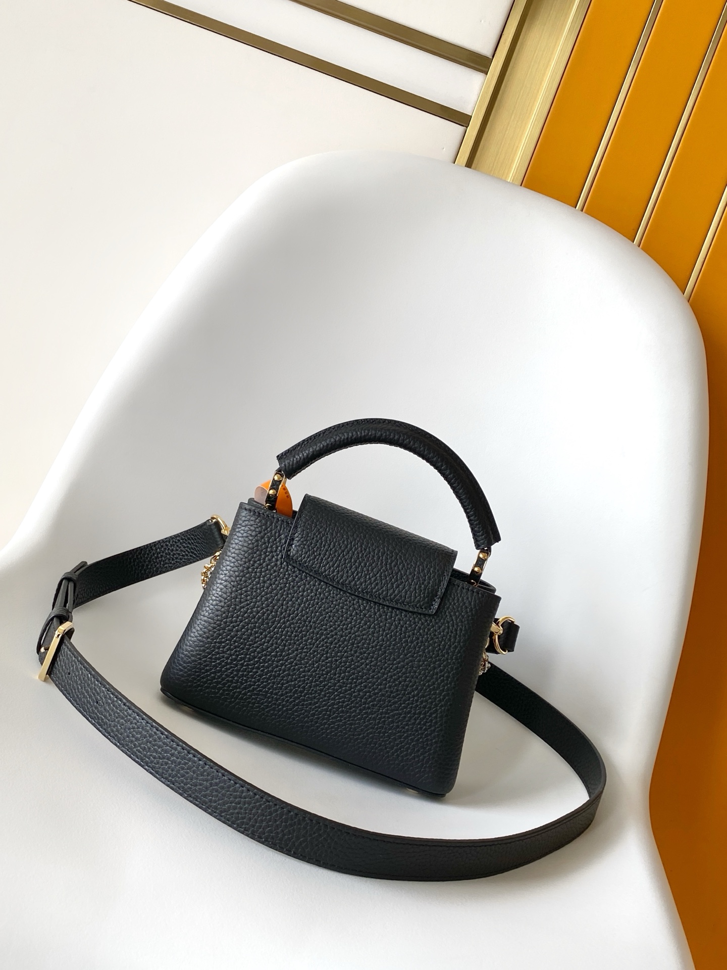 Louis Vuitton Basic Bag Cow Leather Black M-l-s