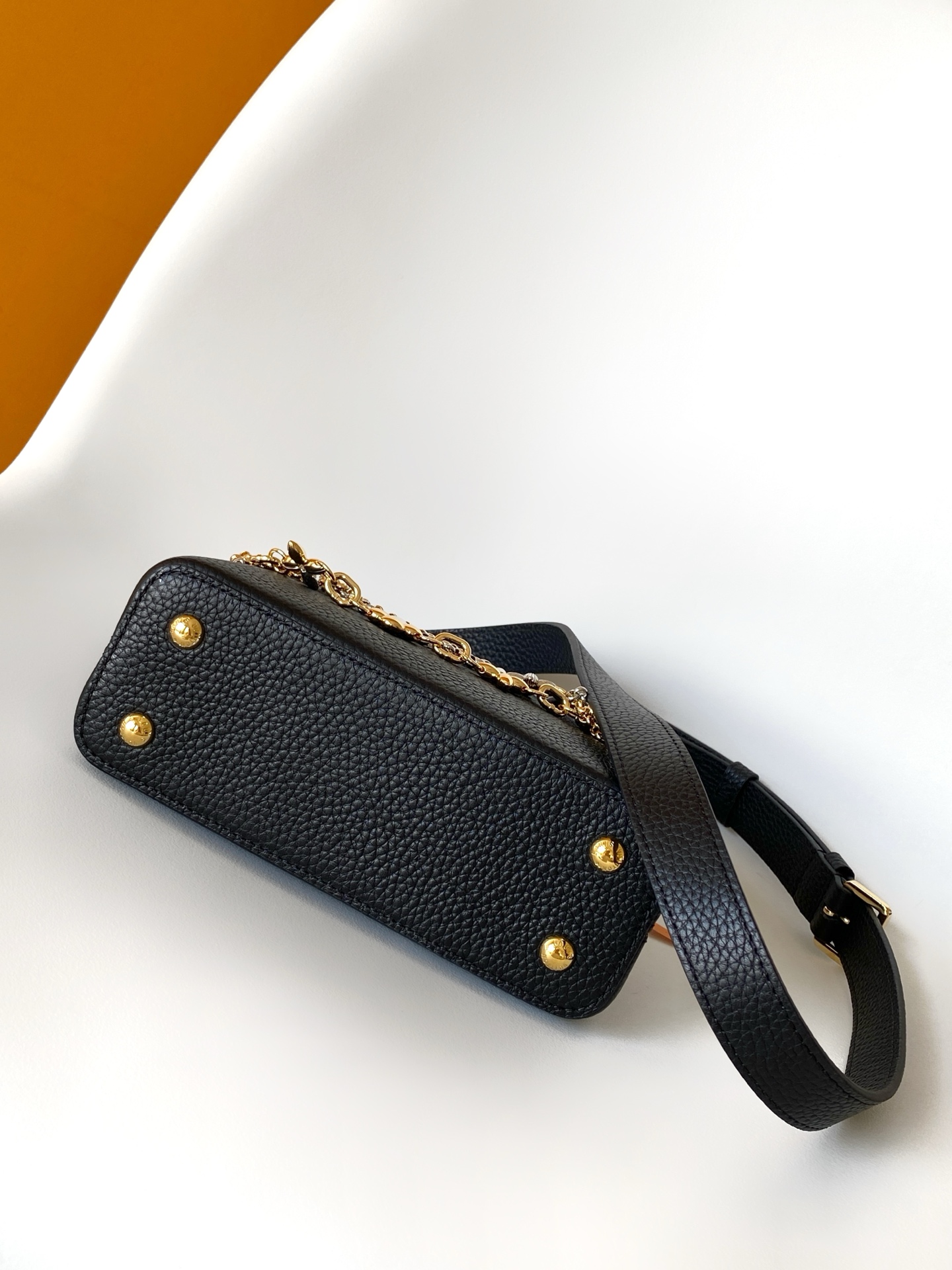 Louis Vuitton Basic Bag Cow Leather Black M-l-s