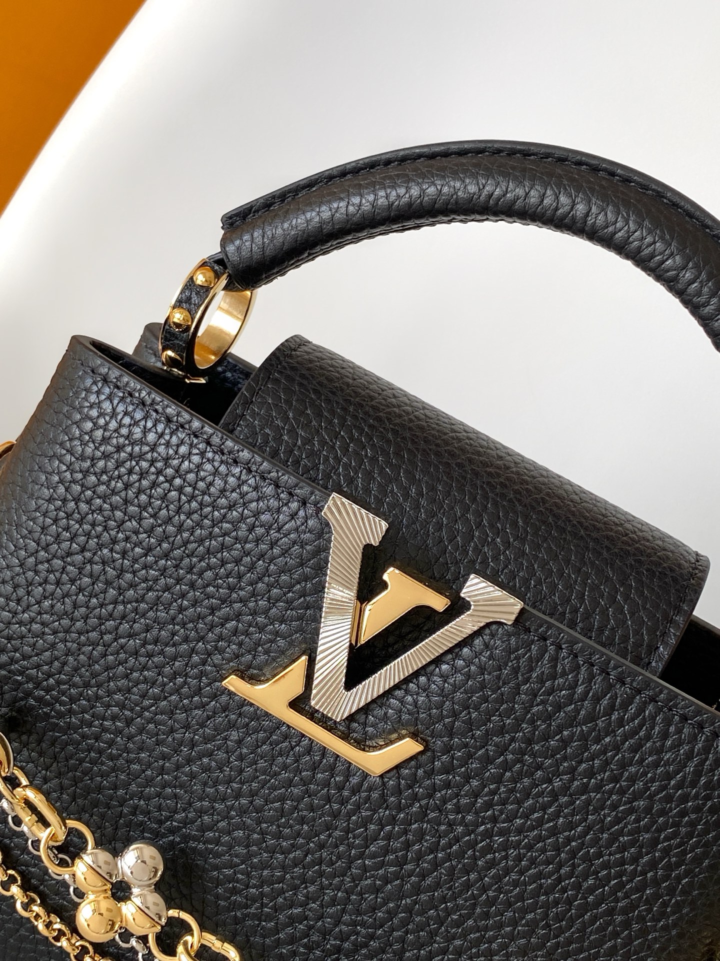 Louis Vuitton Basic Bag Cow Leather Black M-l-s