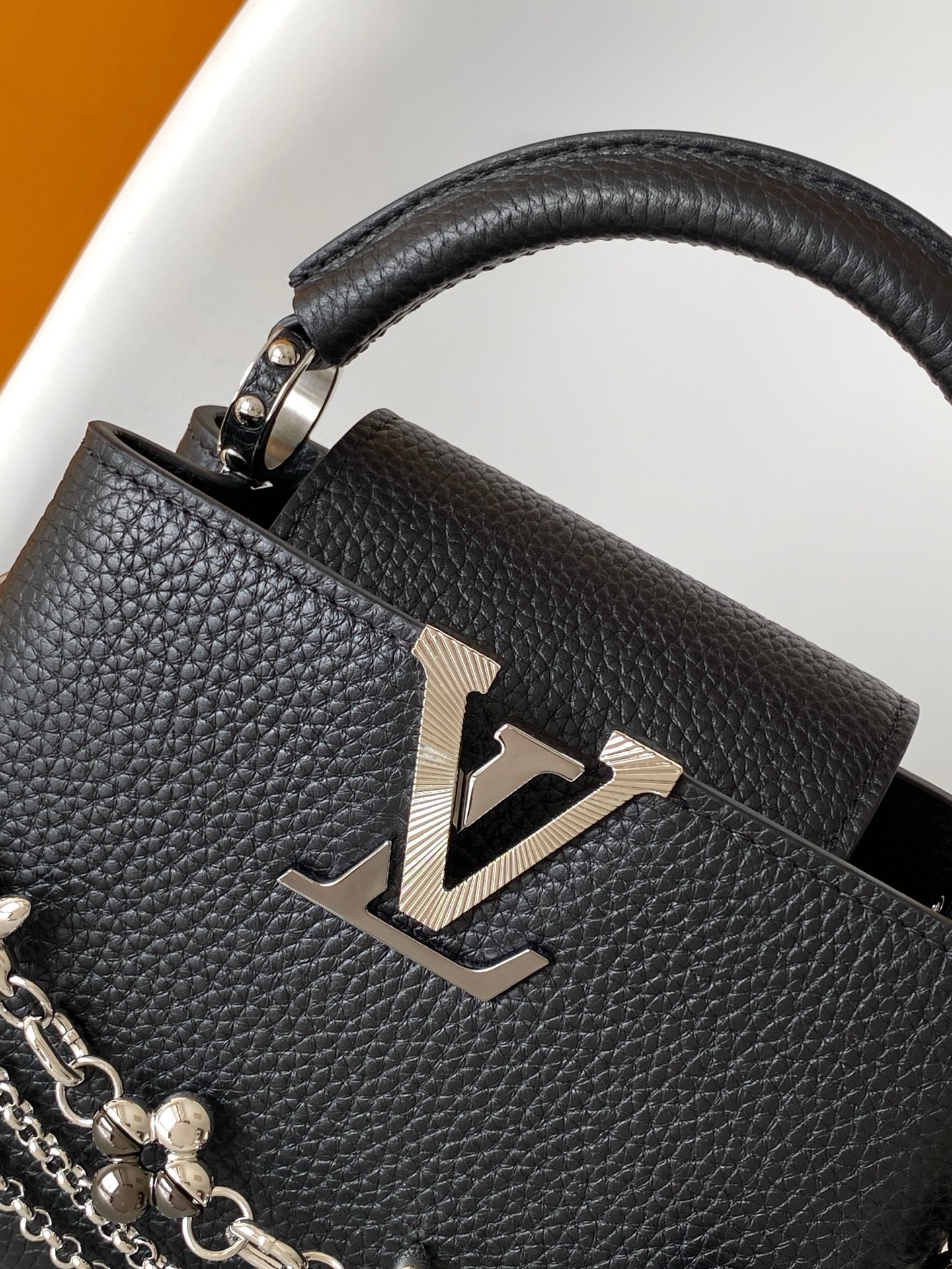 Louis Vuitton Basic Bag Cow Leather Black M-l-s