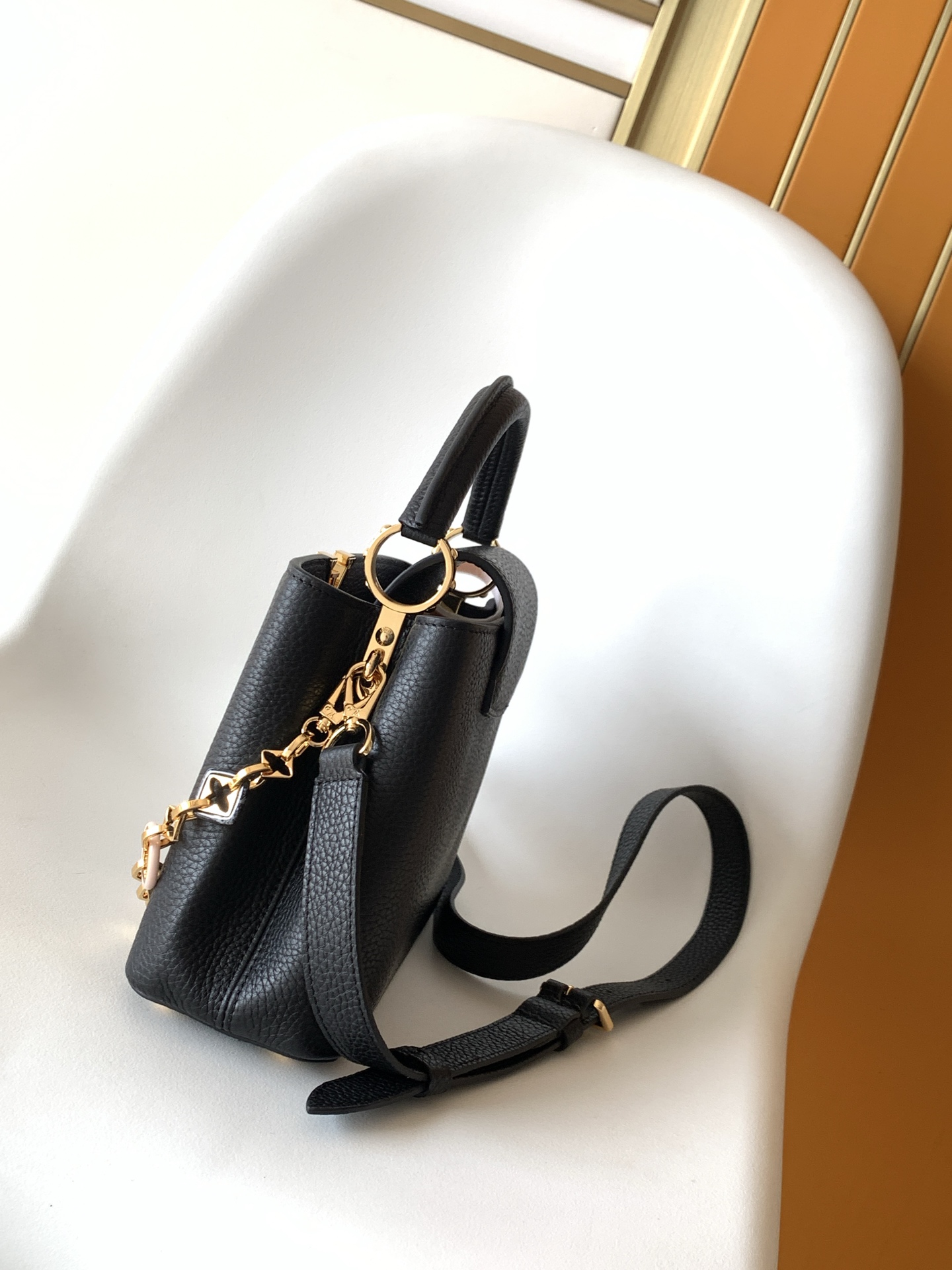 Louis Vuitton Basic Bag Cow Leather Black M-l-s