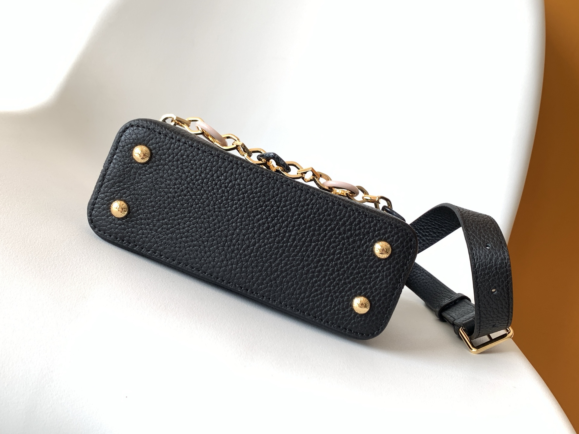 Louis Vuitton Basic Bag Cow Leather Black M-l-s