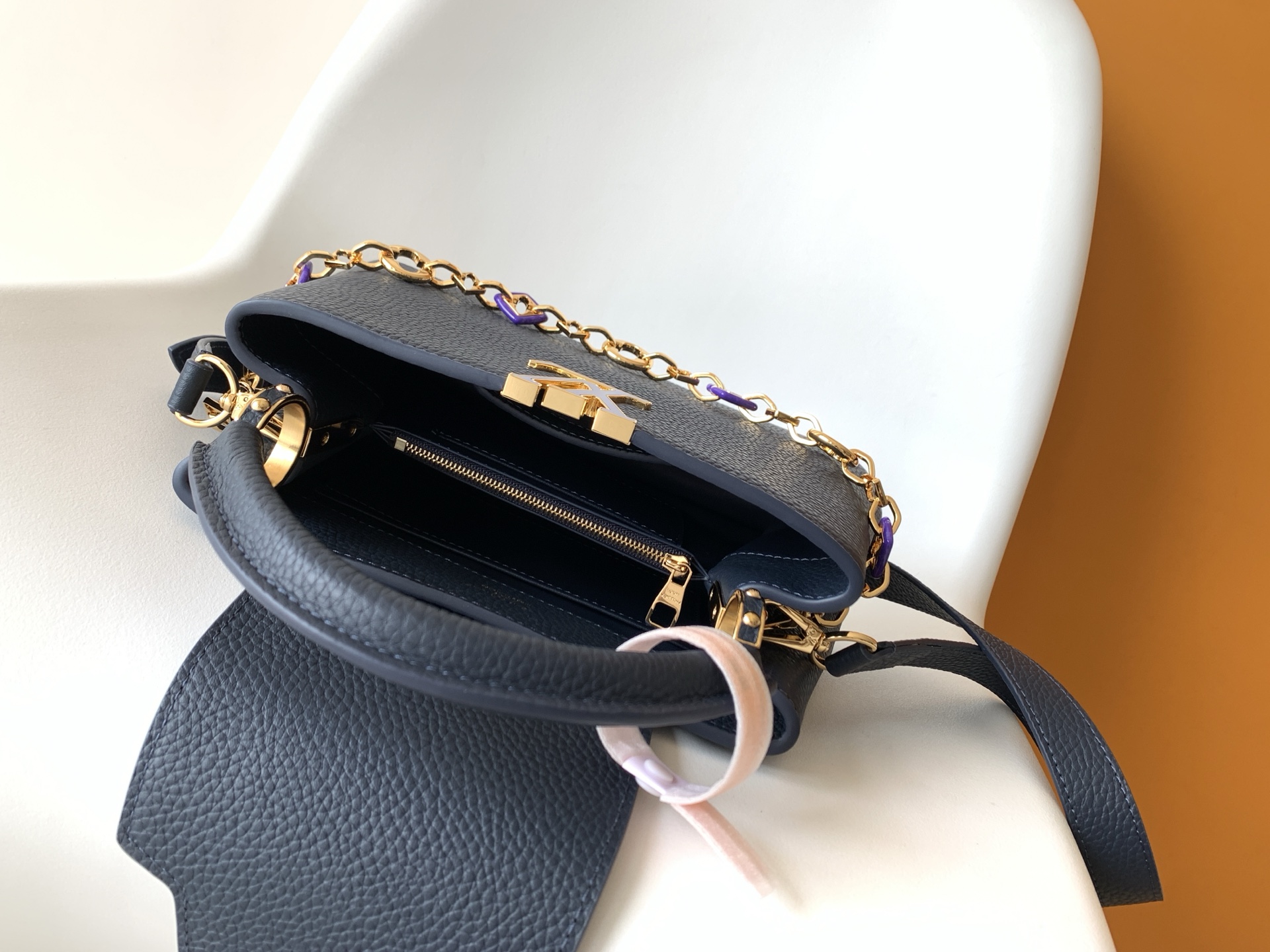 Louis Vuitton Basic Bag Cow Leather Black M-l-s