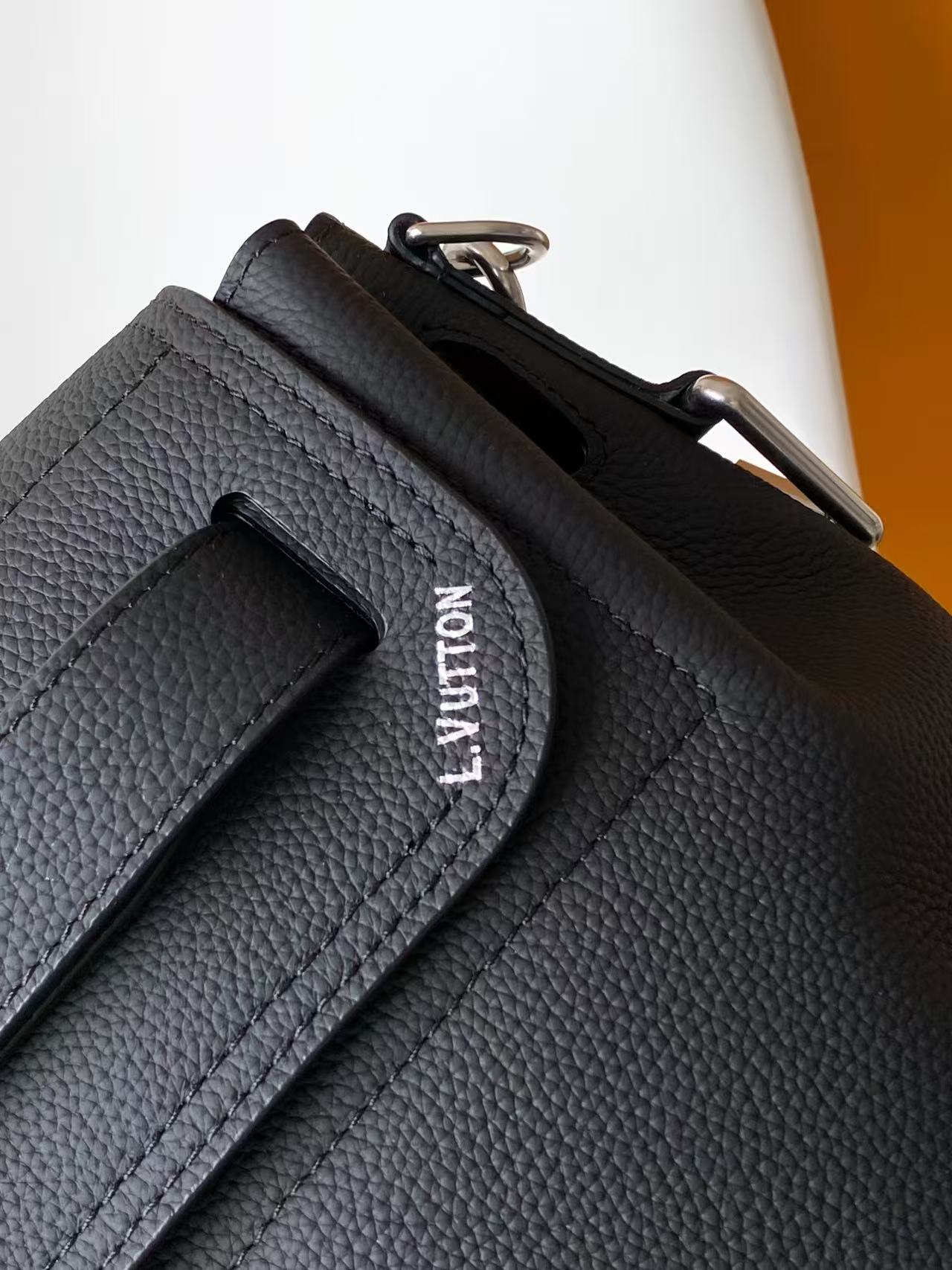 Louis Vuitton Basic Bag Cow Leather M