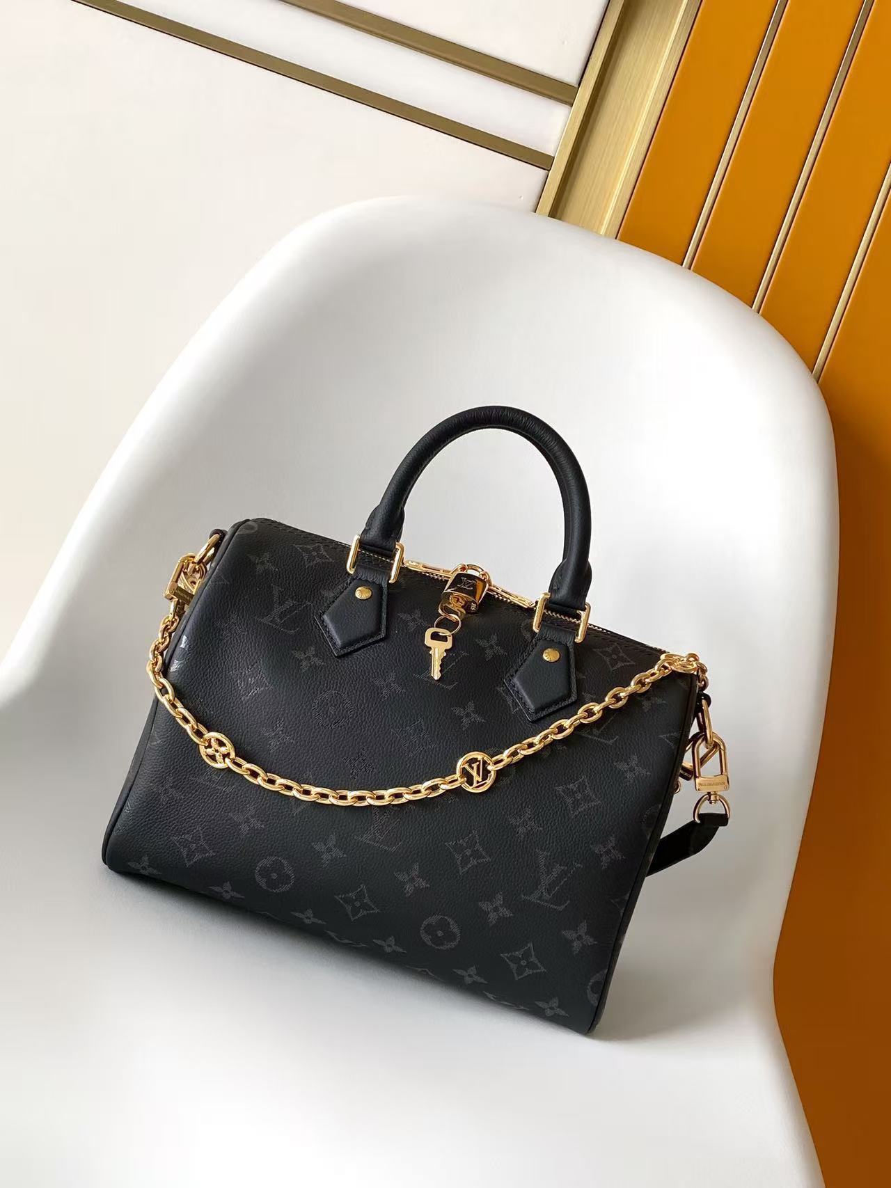 Louis Vuitton Basic Bag Cow Leather Black M-l-s