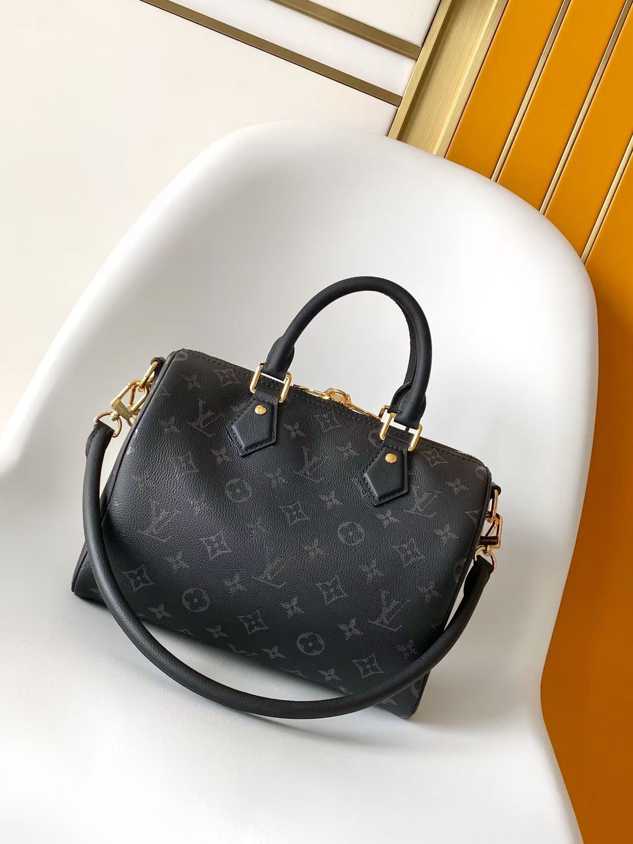 Louis Vuitton Basic Bag Cow Leather Black M-l-s