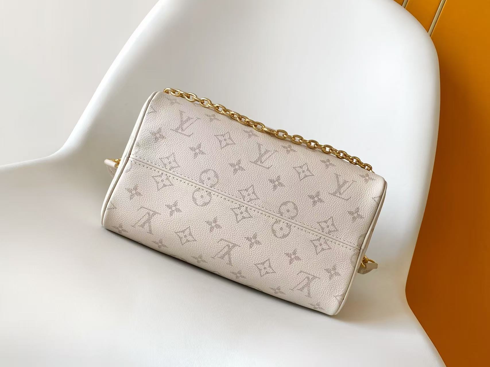 Louis Vuitton Basic Bag Cow Leather Black M-l-s