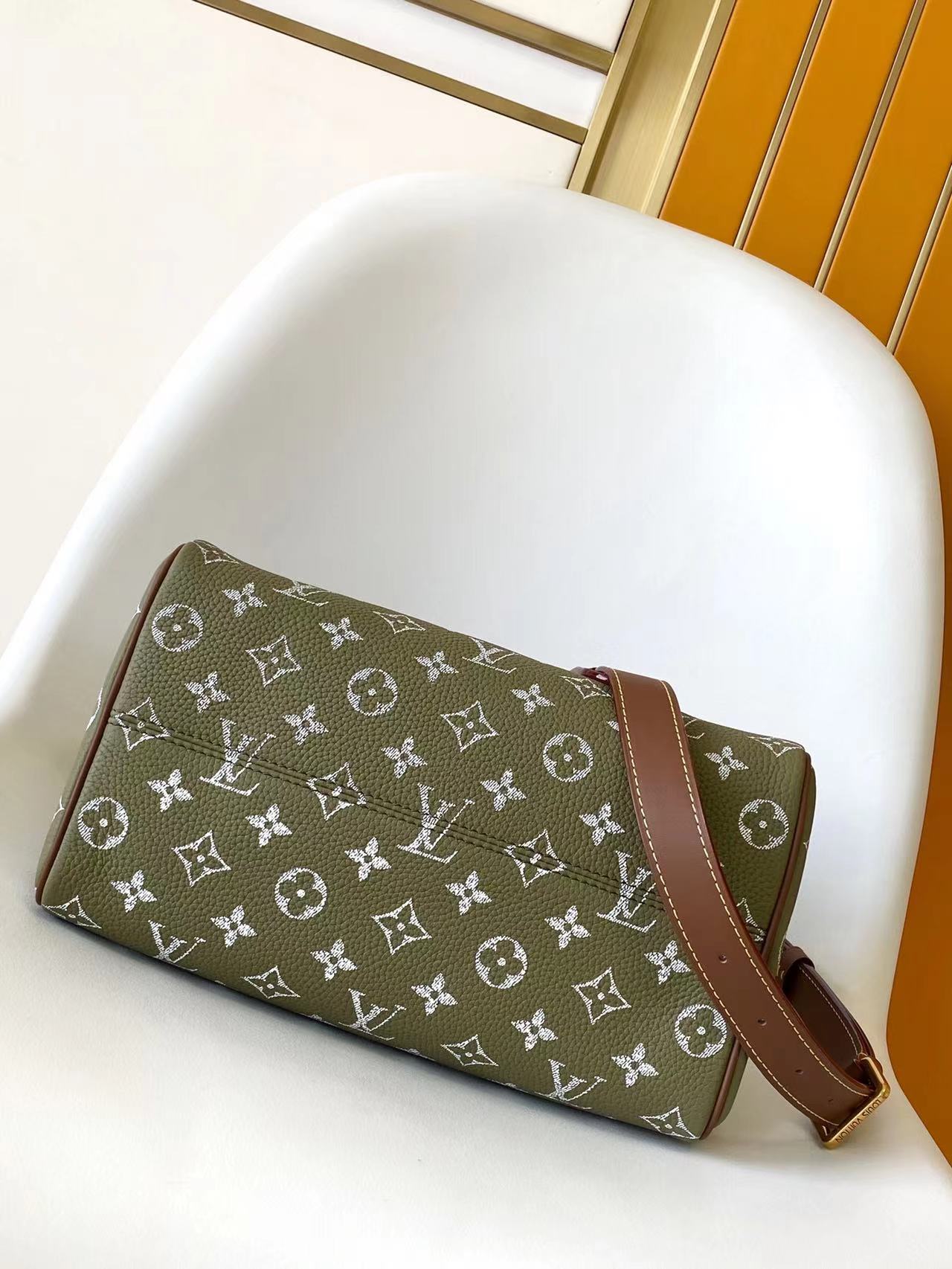 Louis Vuitton Basic Bag Cow Leather Gold 15cm-m-l-s