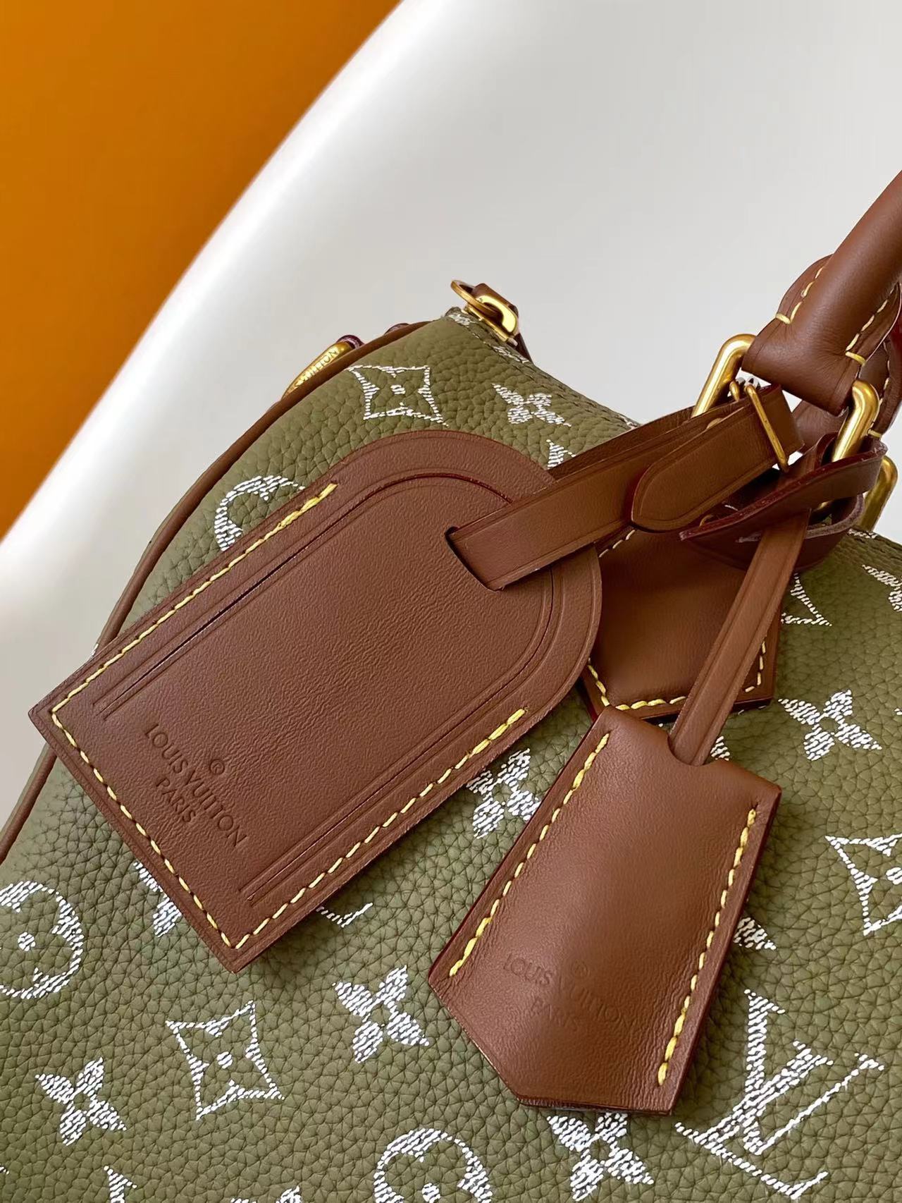 Louis Vuitton Basic Bag Cow Leather Gold 15cm-m-l-s