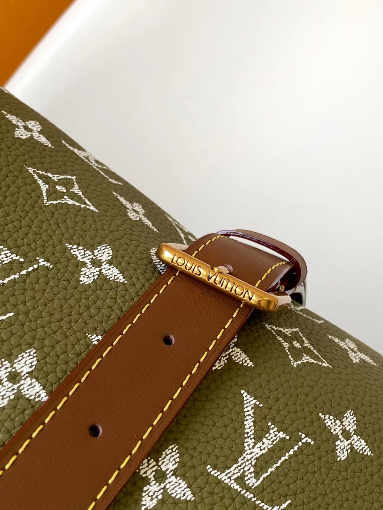 Louis Vuitton Basic Bag Cow Leather Gold 15cm-m-l-s