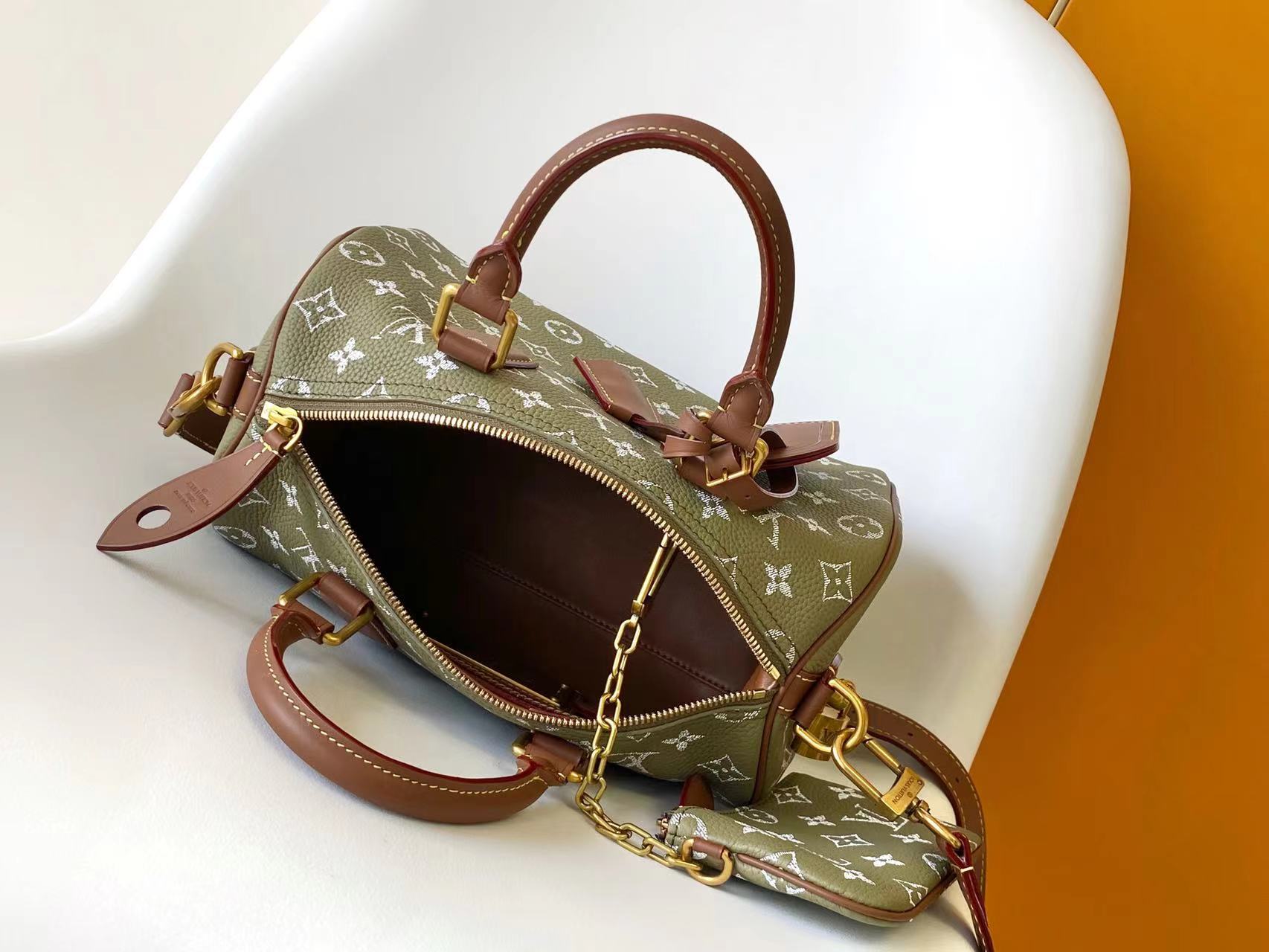 Louis Vuitton Basic Bag Cow Leather Gold 15cm-m-l-s