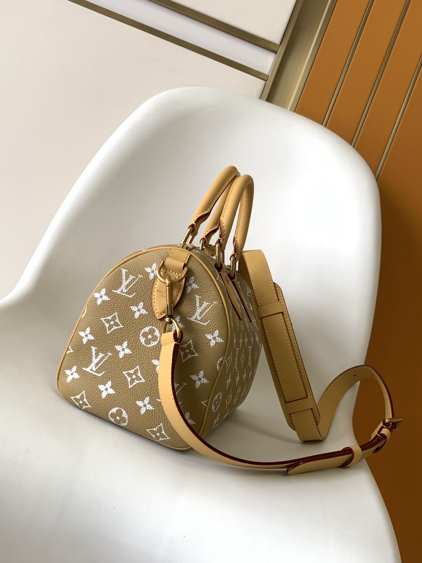 Louis Vuitton Basic Bag Cow Leather Gold 15cm-m-l-s