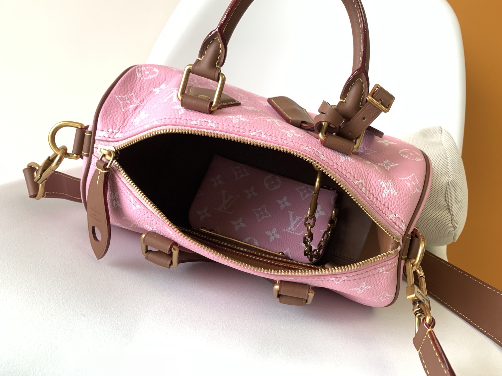 Louis Vuitton Basic Bag Cow Leather Gold 15cm-m-l-s