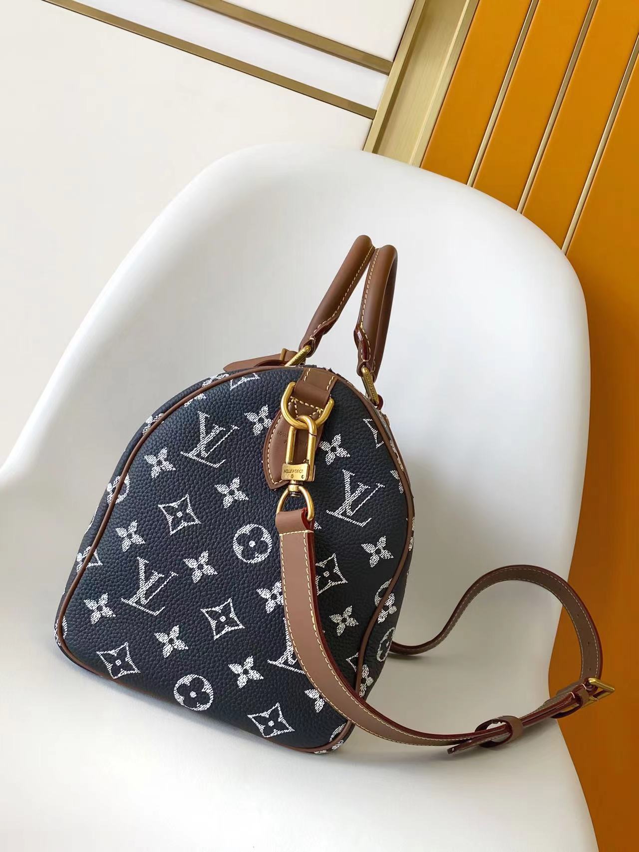 Louis Vuitton Basic Bag Cow Leather Black M-l-s