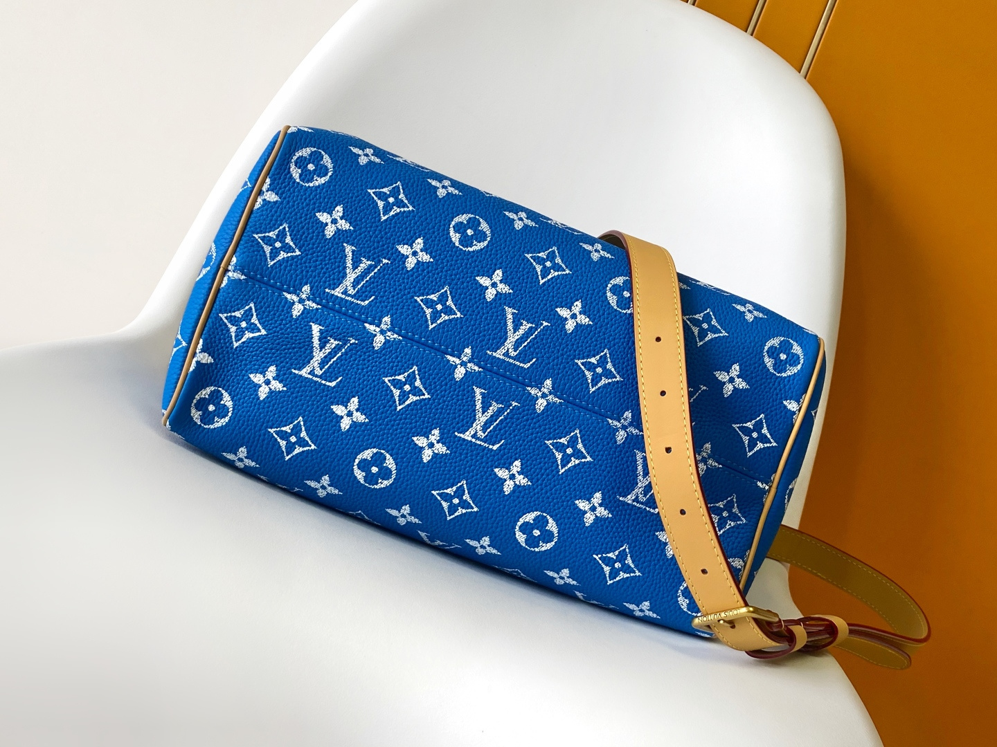 Louis Vuitton Basic Bag Cow Leather Black M-l-s