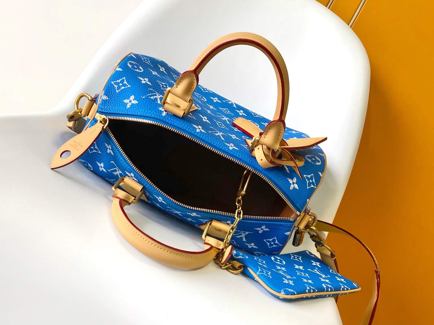 Louis Vuitton Basic Bag Cow Leather Black M-l-s