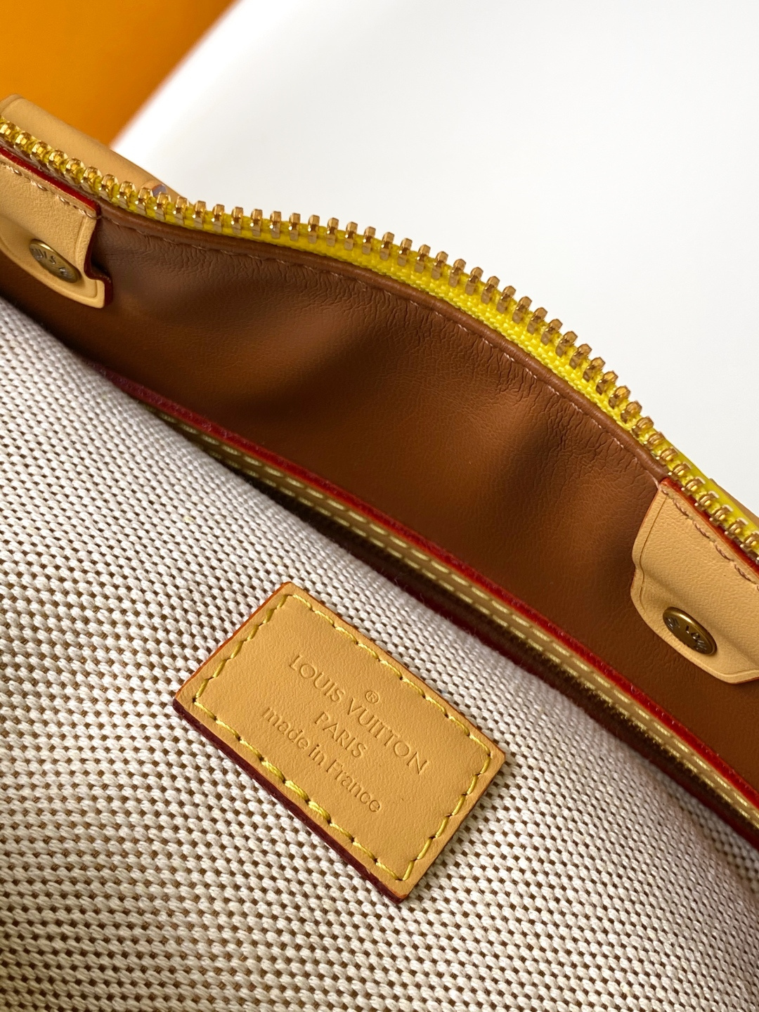 Louis Vuitton Basic Bag Cow Leather Black M-l-s