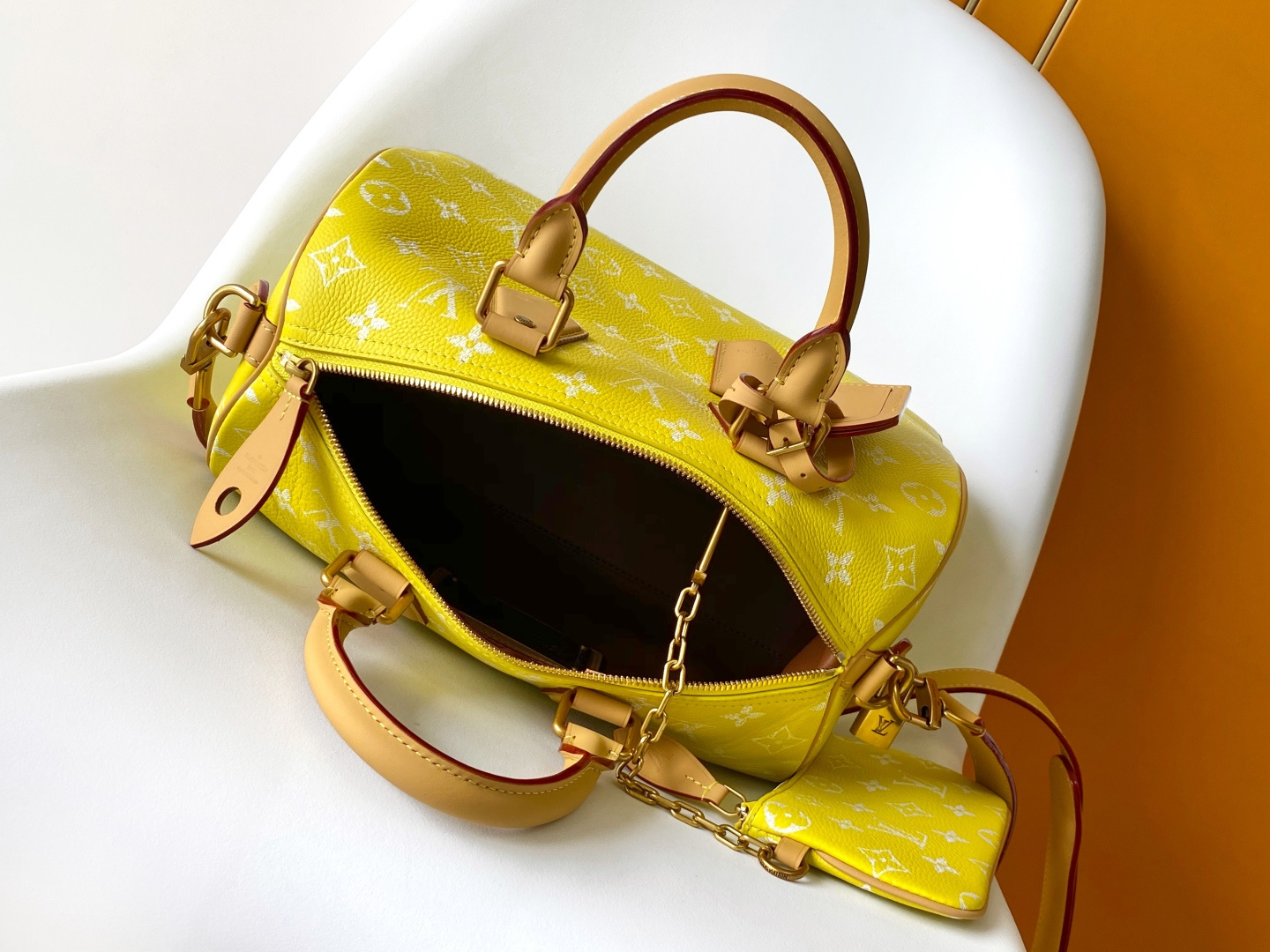 Louis Vuitton Basic Bag Cow Leather Black M-l-s