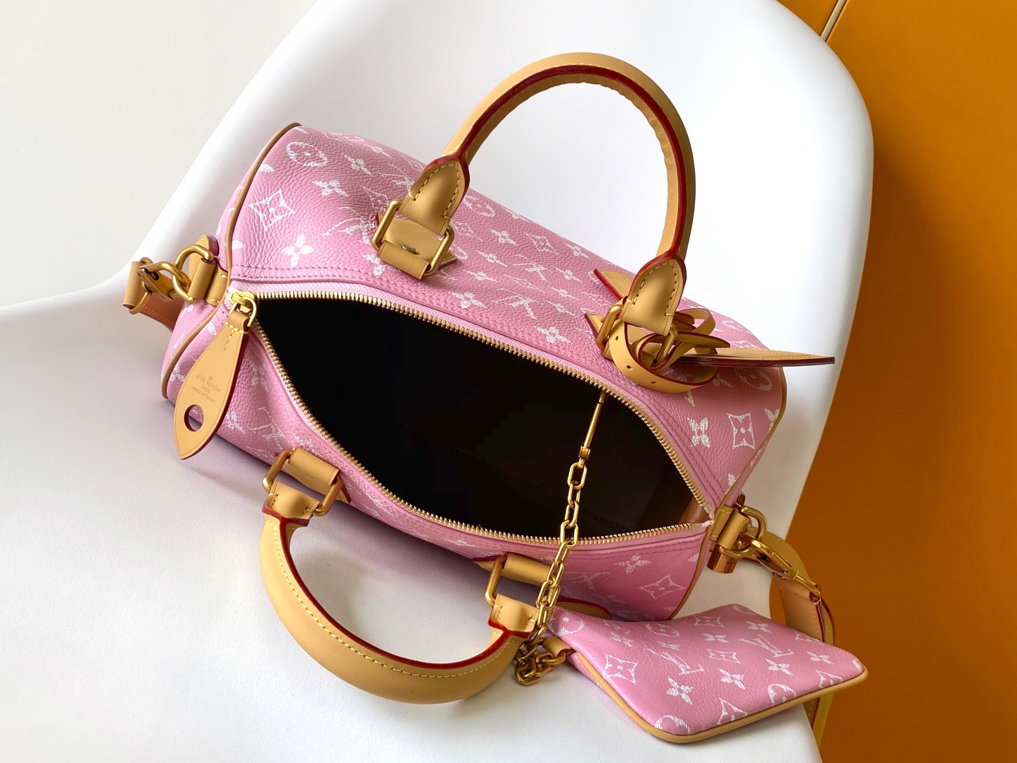 Louis Vuitton Basic Bag Cow Leather Black M-l-s