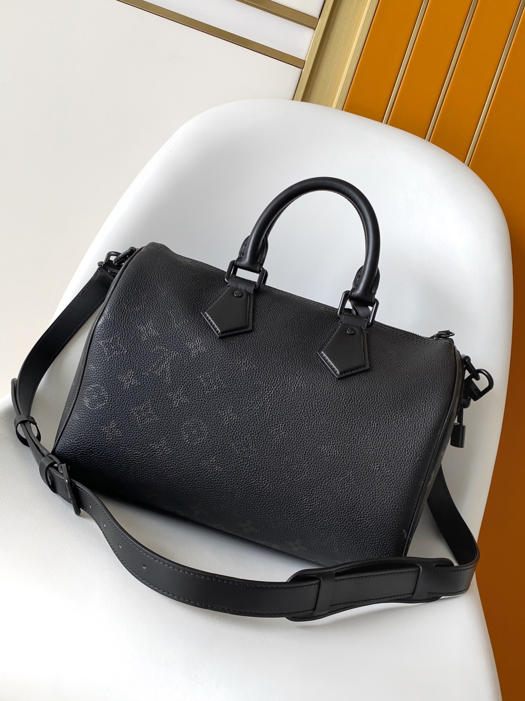 Louis Vuitton Basic Bag Cow Leather Black M-l-s