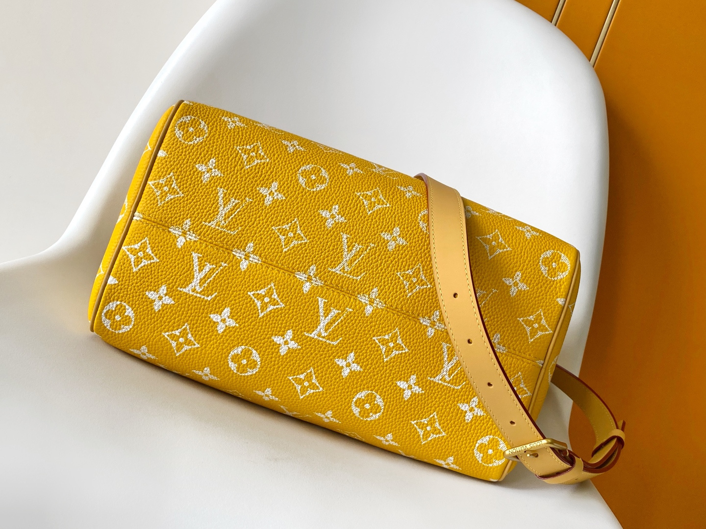 Louis Vuitton Basic Bag Cow Leather Black M-l-s