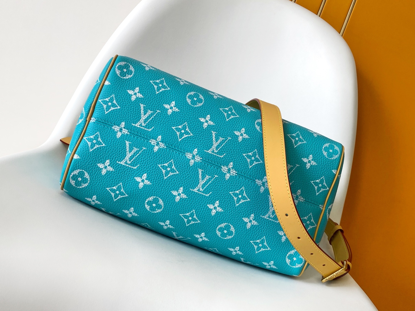 Louis Vuitton Basic Bag Cow Leather Black M-l-s